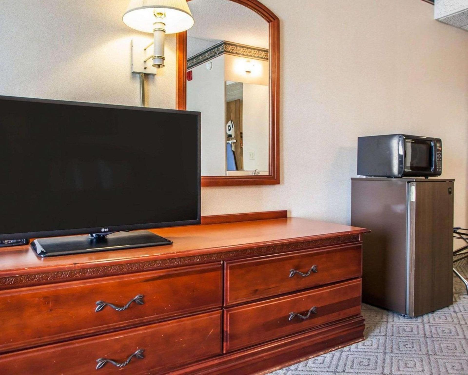 Rodeway Inn & Suites Milwaukee Airport photo 6