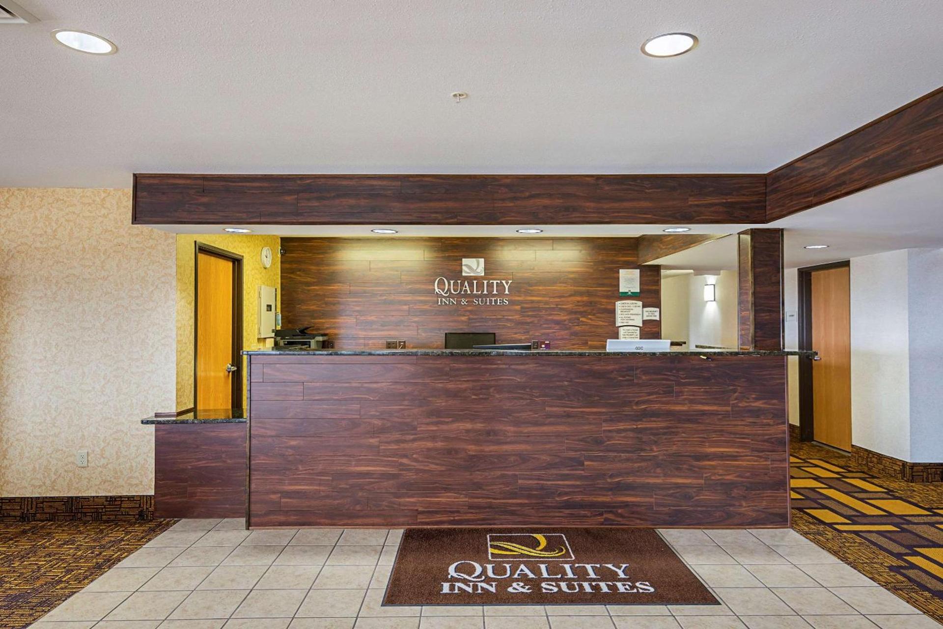 Quality Inn & Suites Belmont - Platteville photo 3