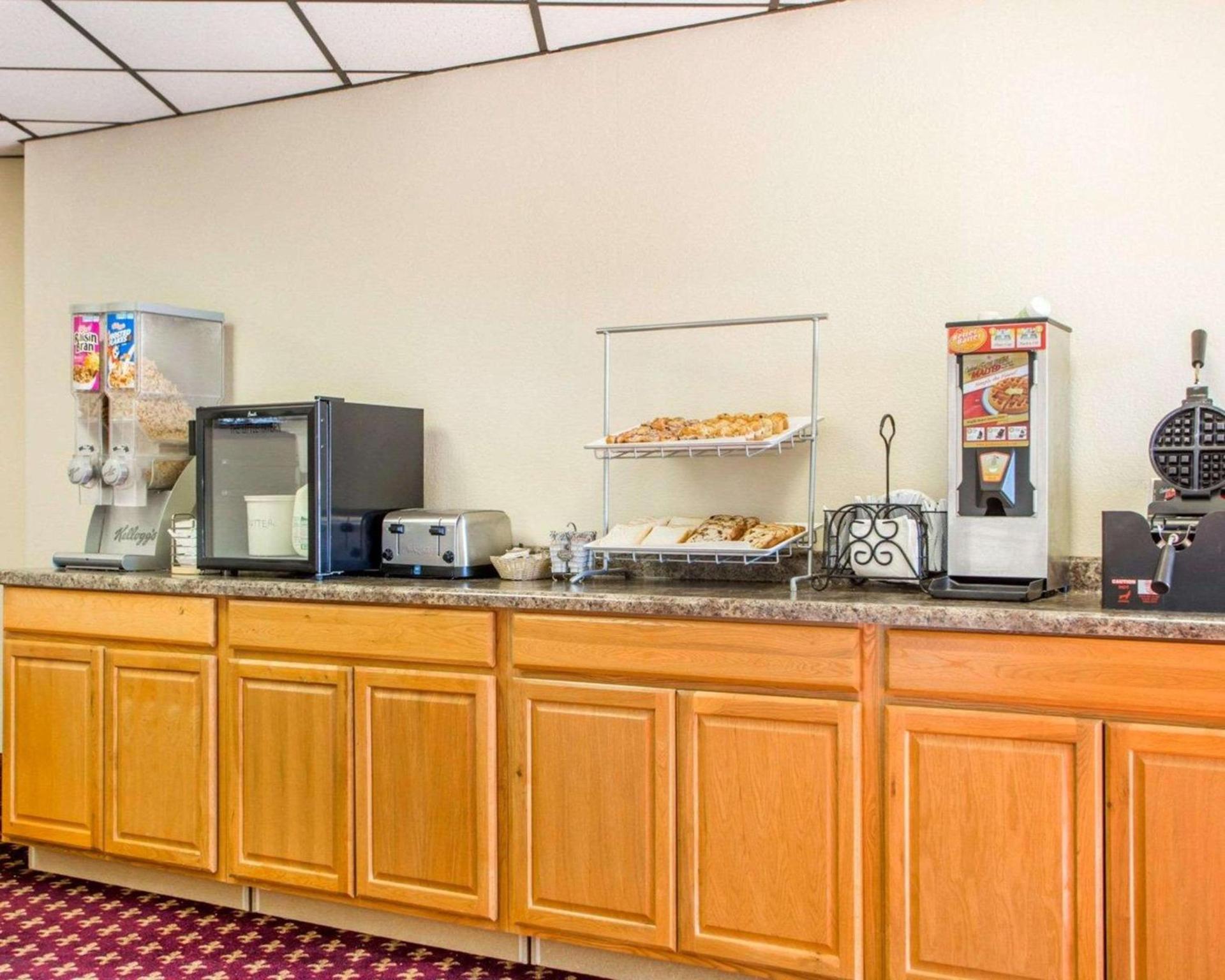 Ramada by Wyndham Stevens Point photo 19