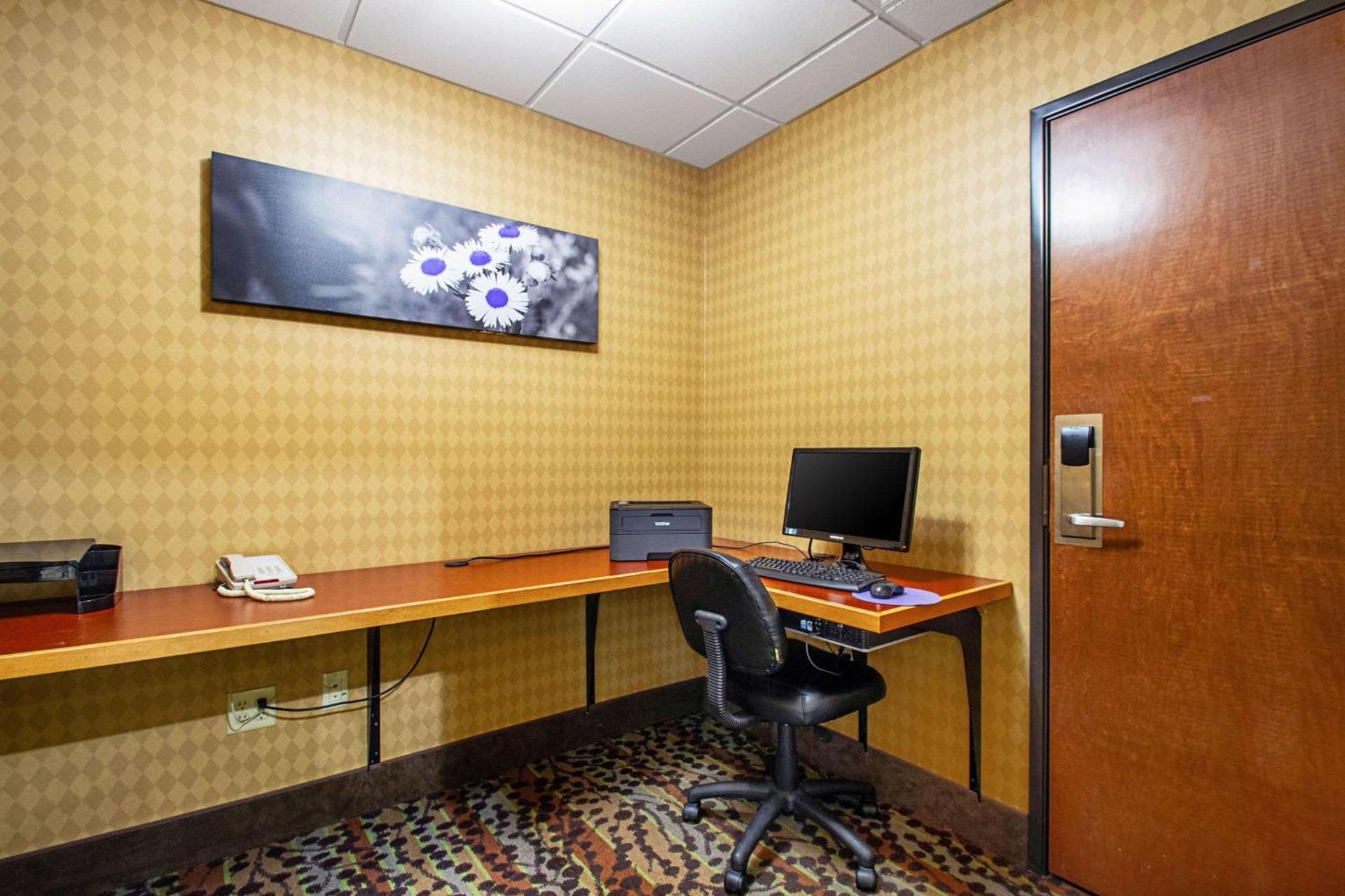 Sleep Inn & Suites Madison - Monona photo 25