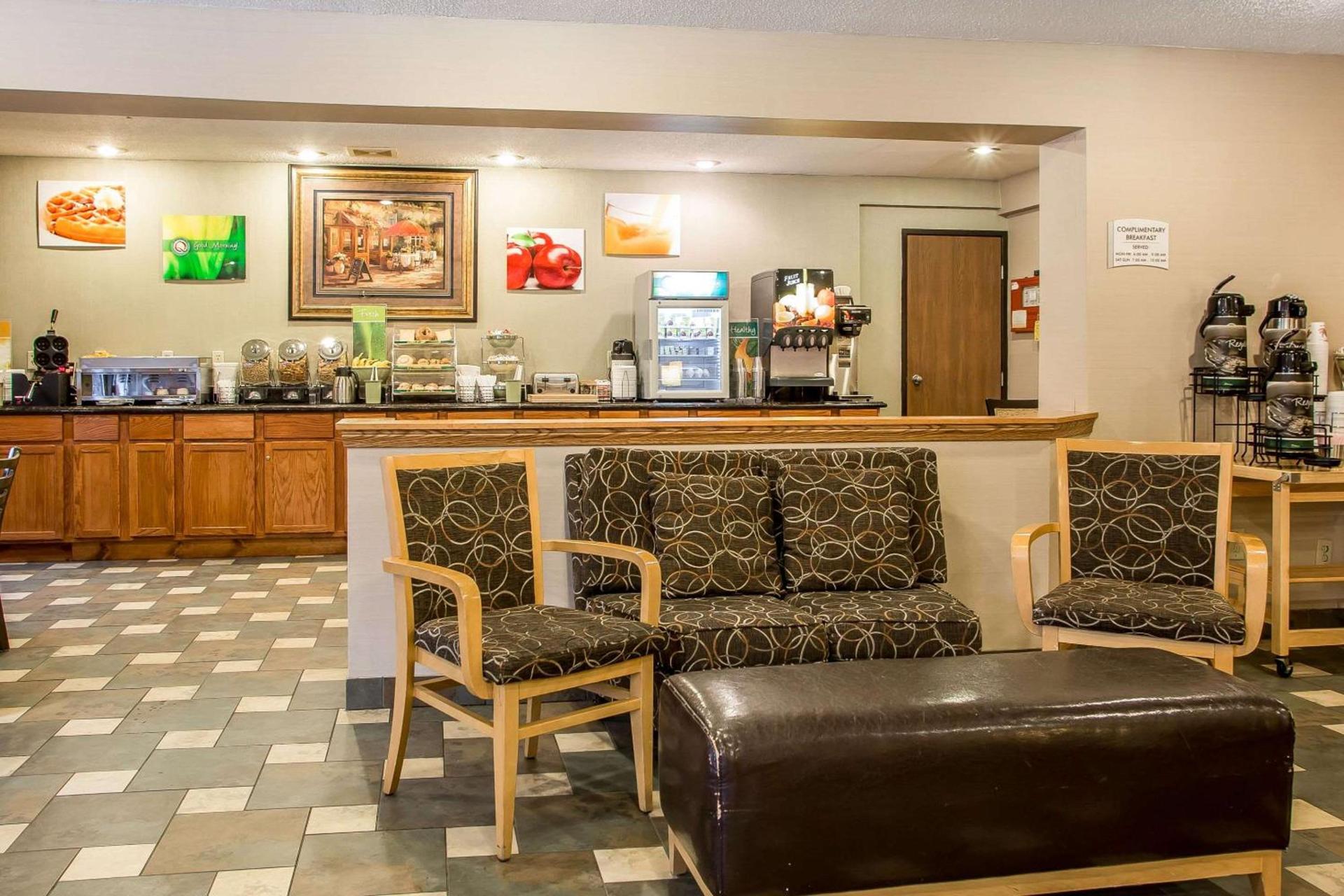 Quality Inn & Suites Marinette photo 49
