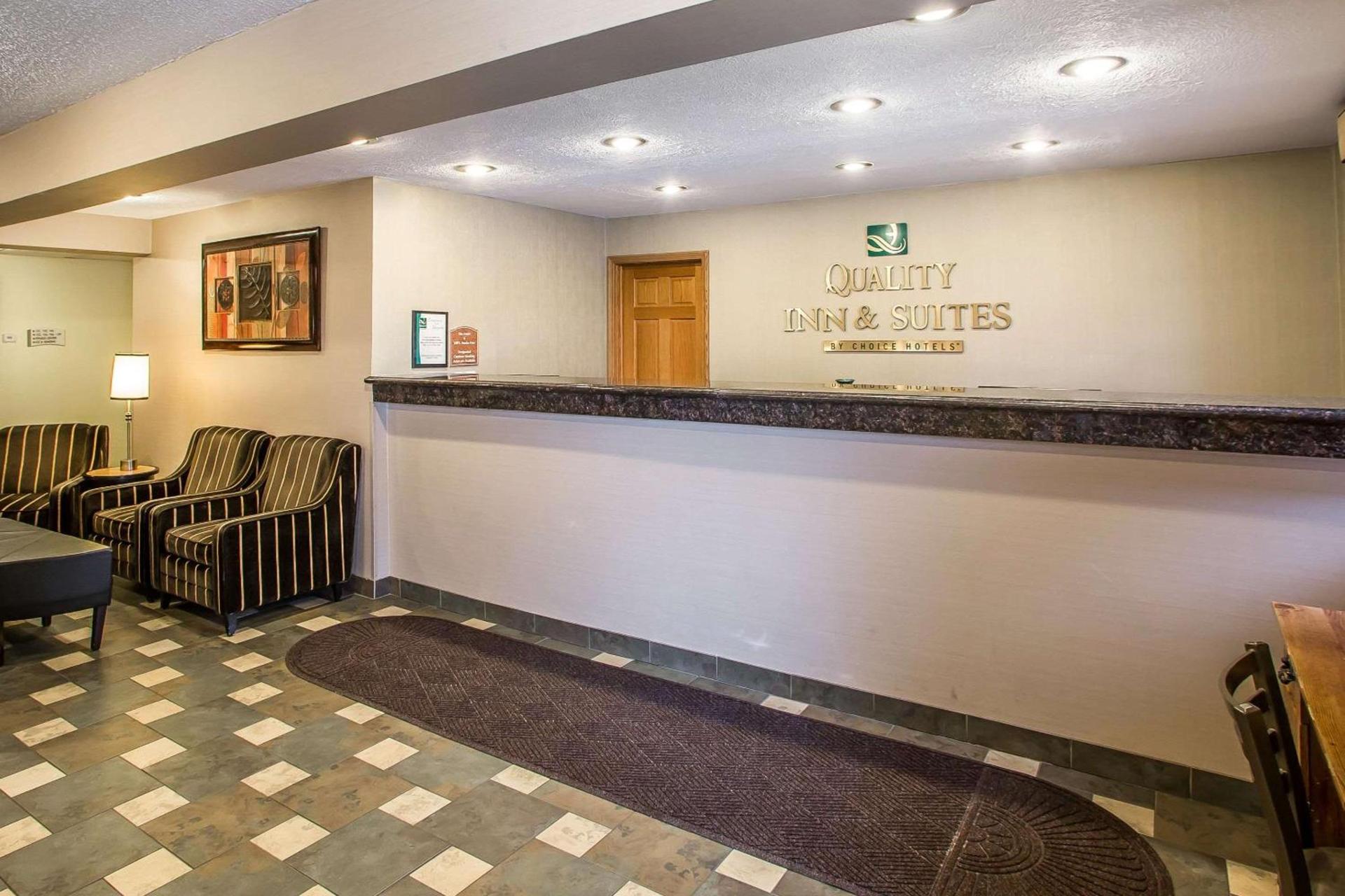 Quality Inn & Suites Marinette photo 7