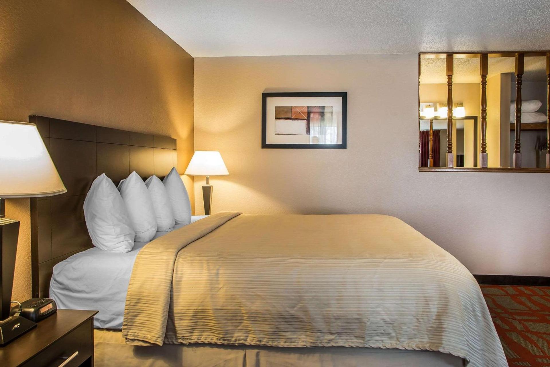 Quality Inn & Suites West Bend photo 19