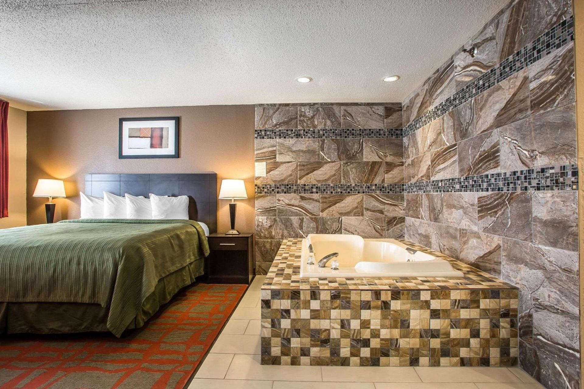 Quality Inn & Suites West Bend photo 20
