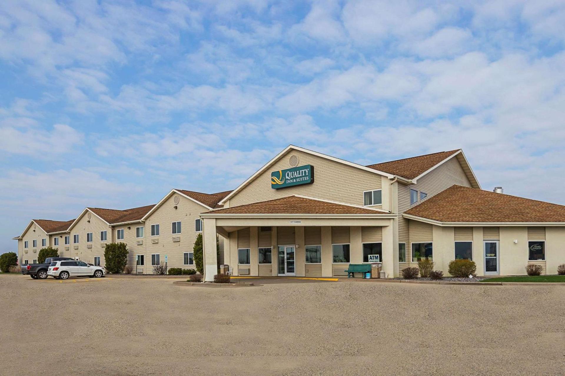 Quality Inn & Suites Belmont - Platteville photo 1