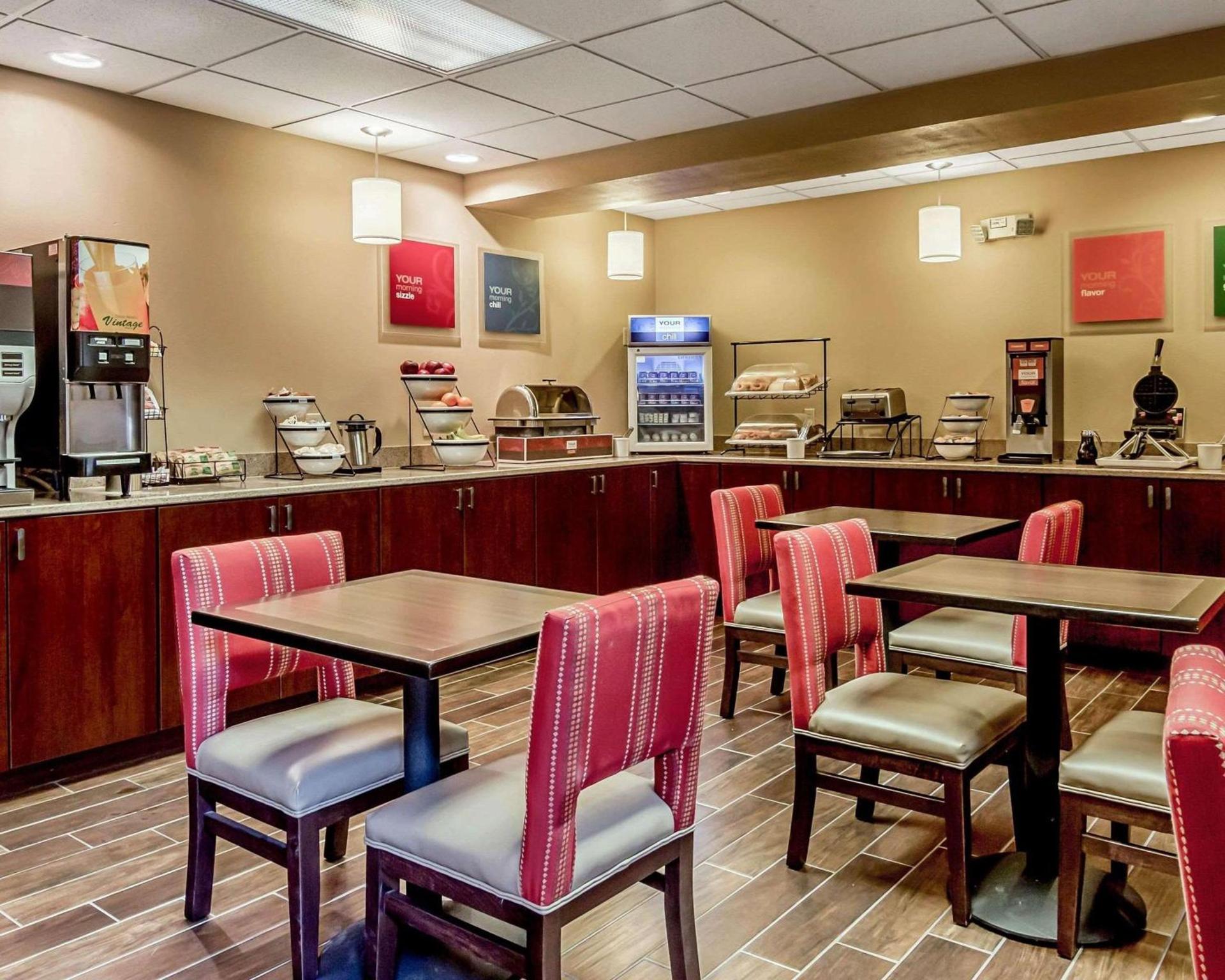 Comfort Inn & Suites Grafton-Cedarburg photo 29