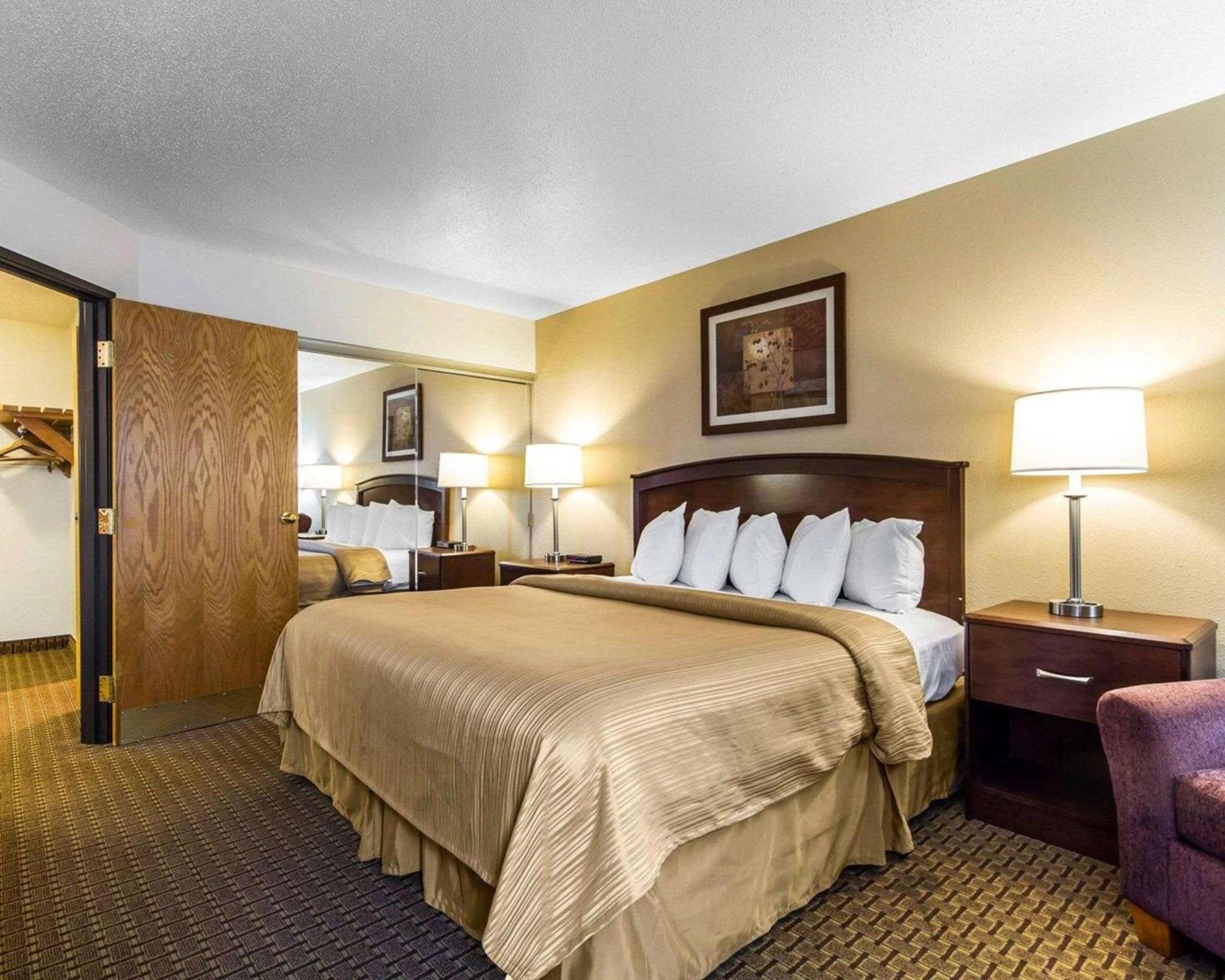 Quality Inn La Crosse North photo 13