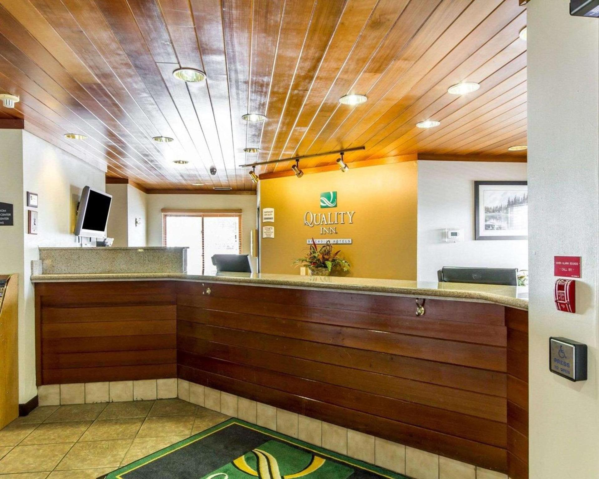 Quality Inn La Crosse North photo 17