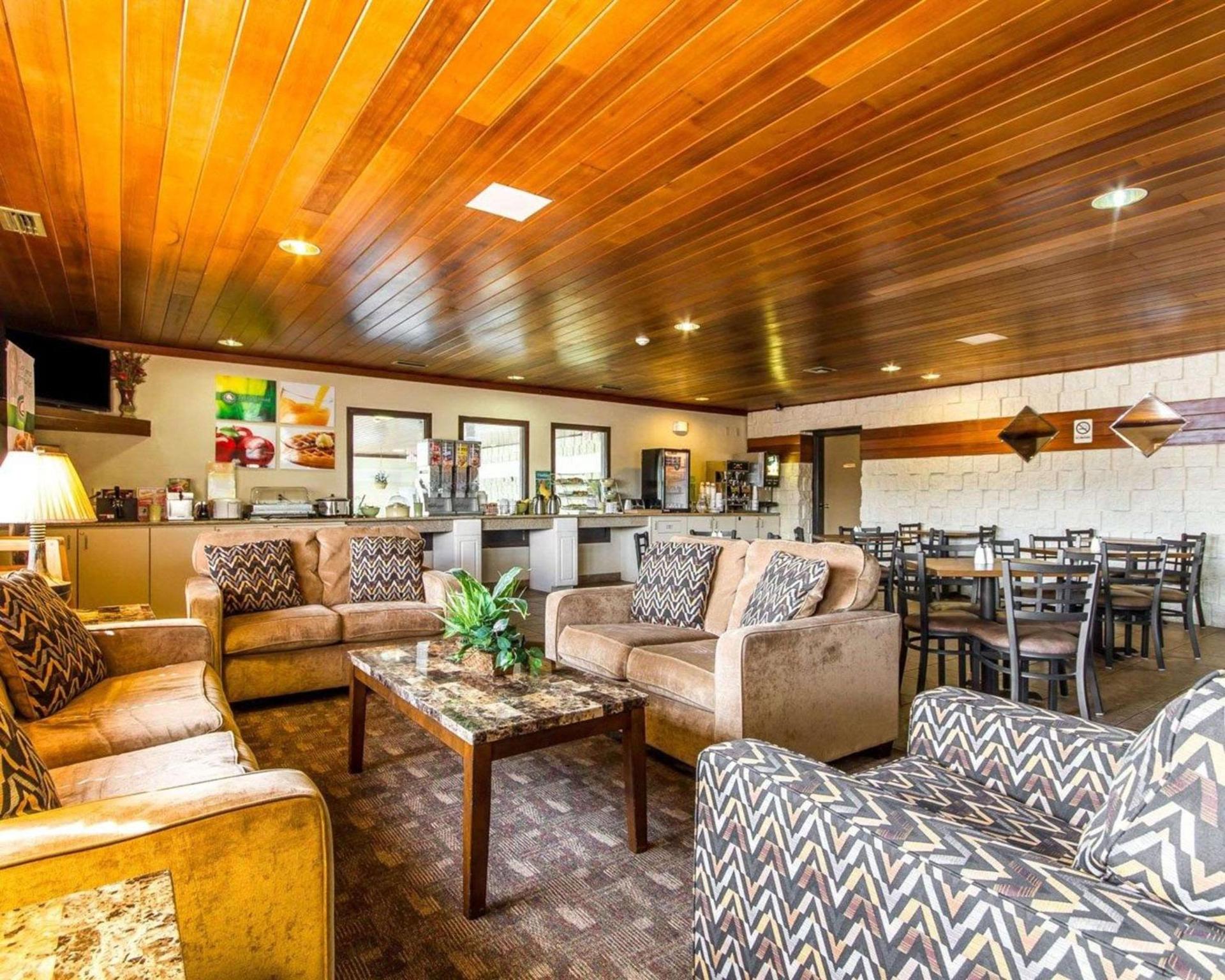 Quality Inn La Crosse North photo 18
