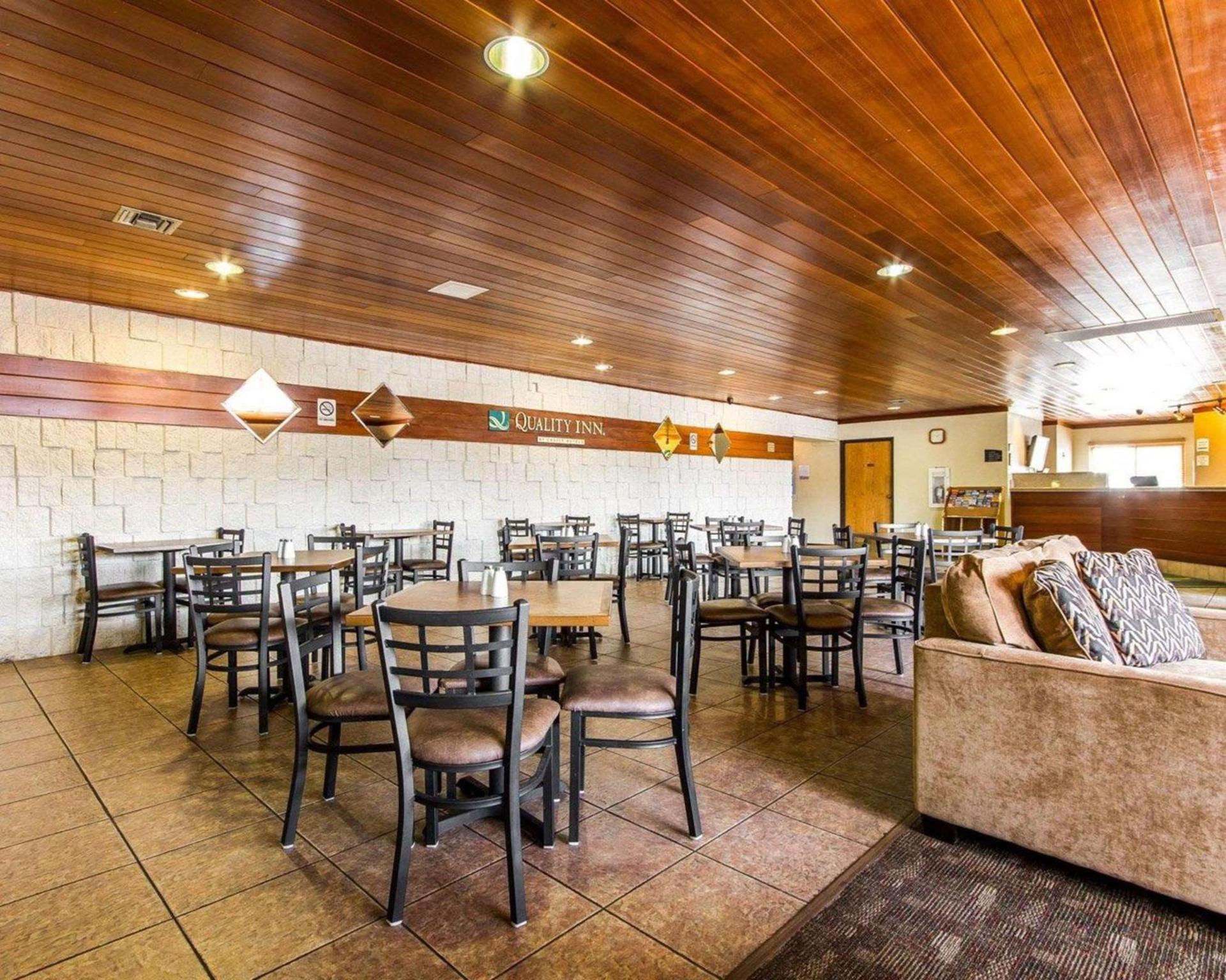 Quality Inn La Crosse North photo 19