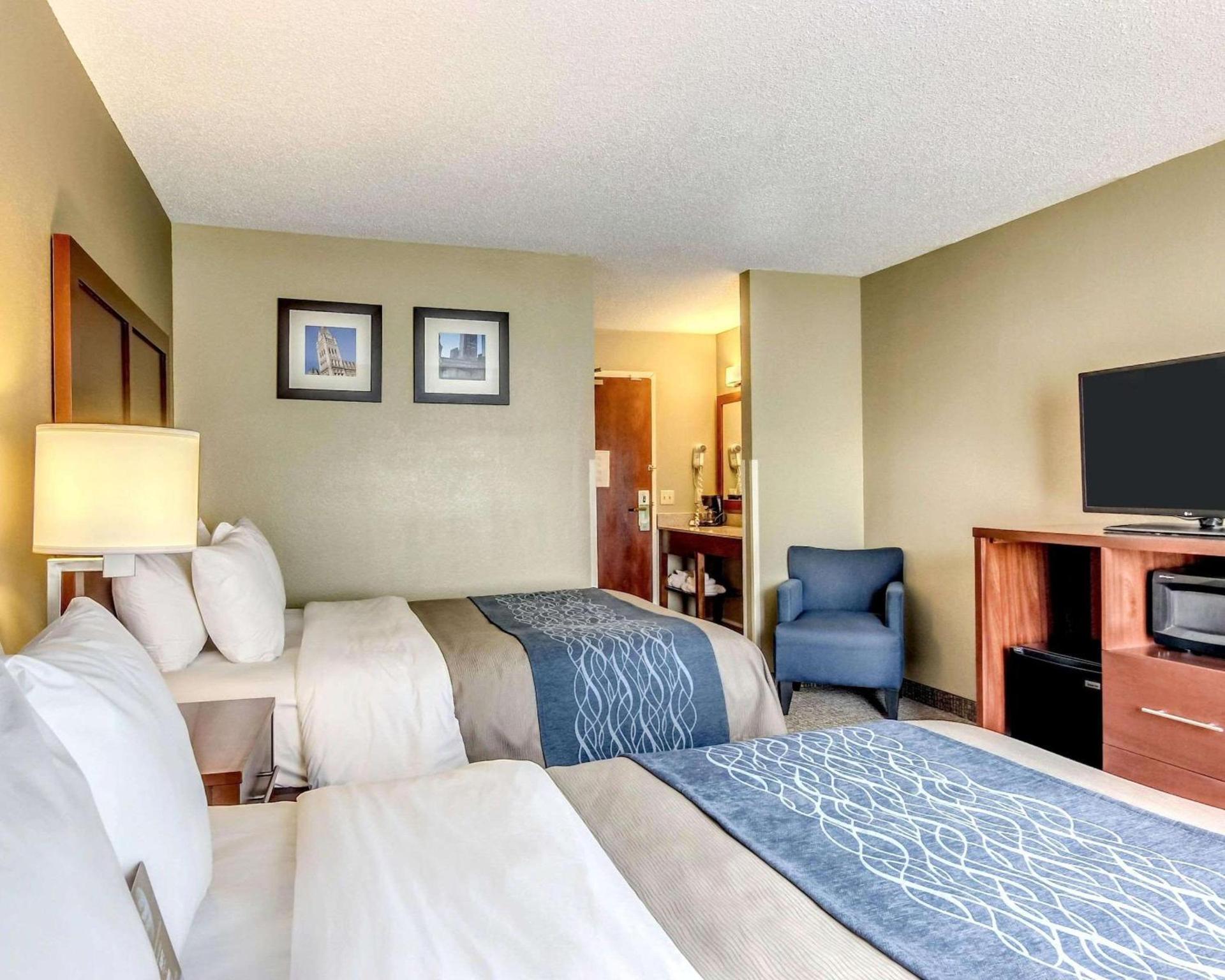 Comfort Inn & Suites Grafton-Cedarburg photo 6