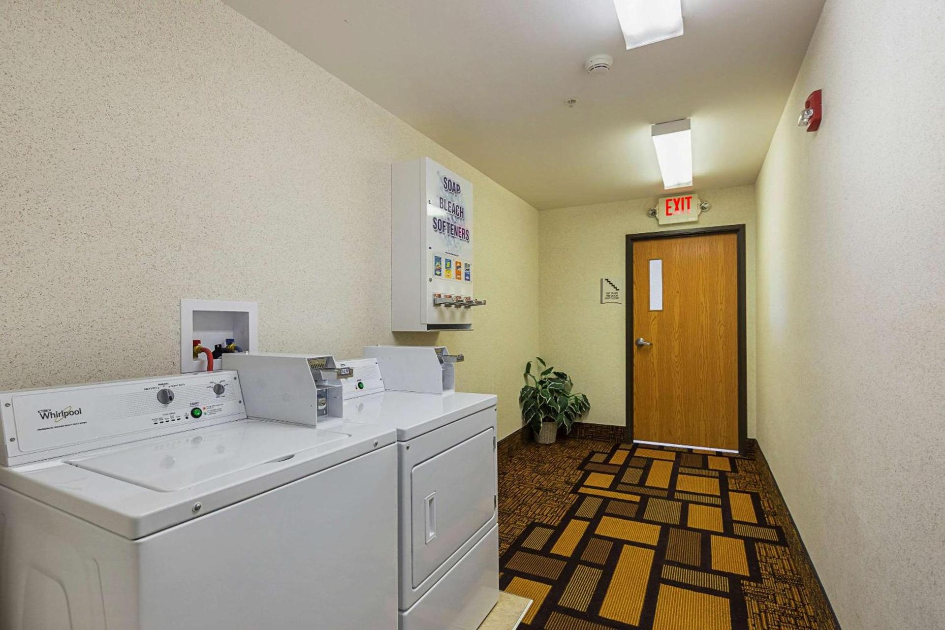 Quality Inn & Suites Belmont - Platteville photo 29