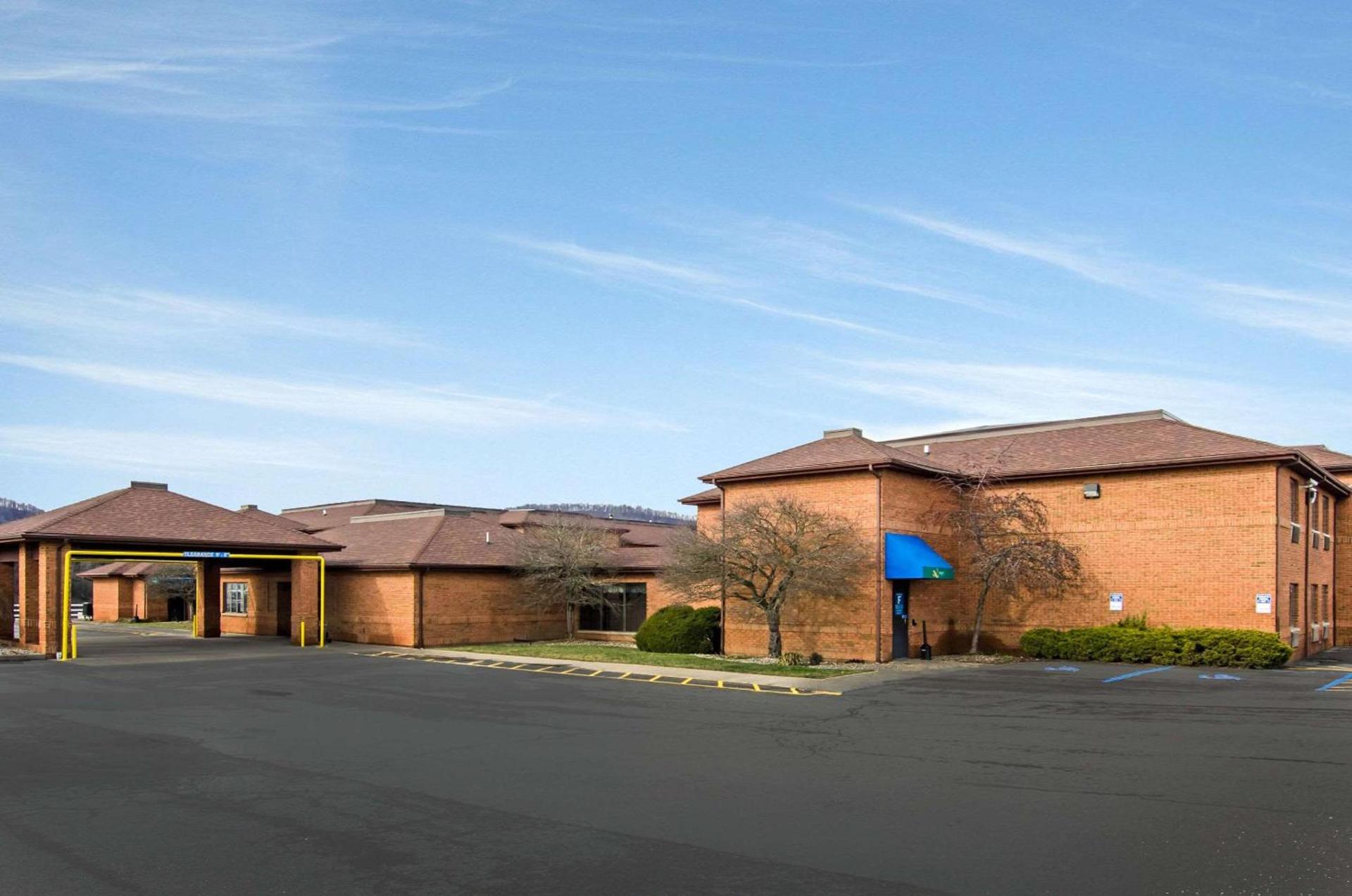 Quality Inn Summersville - New River Area photo 2