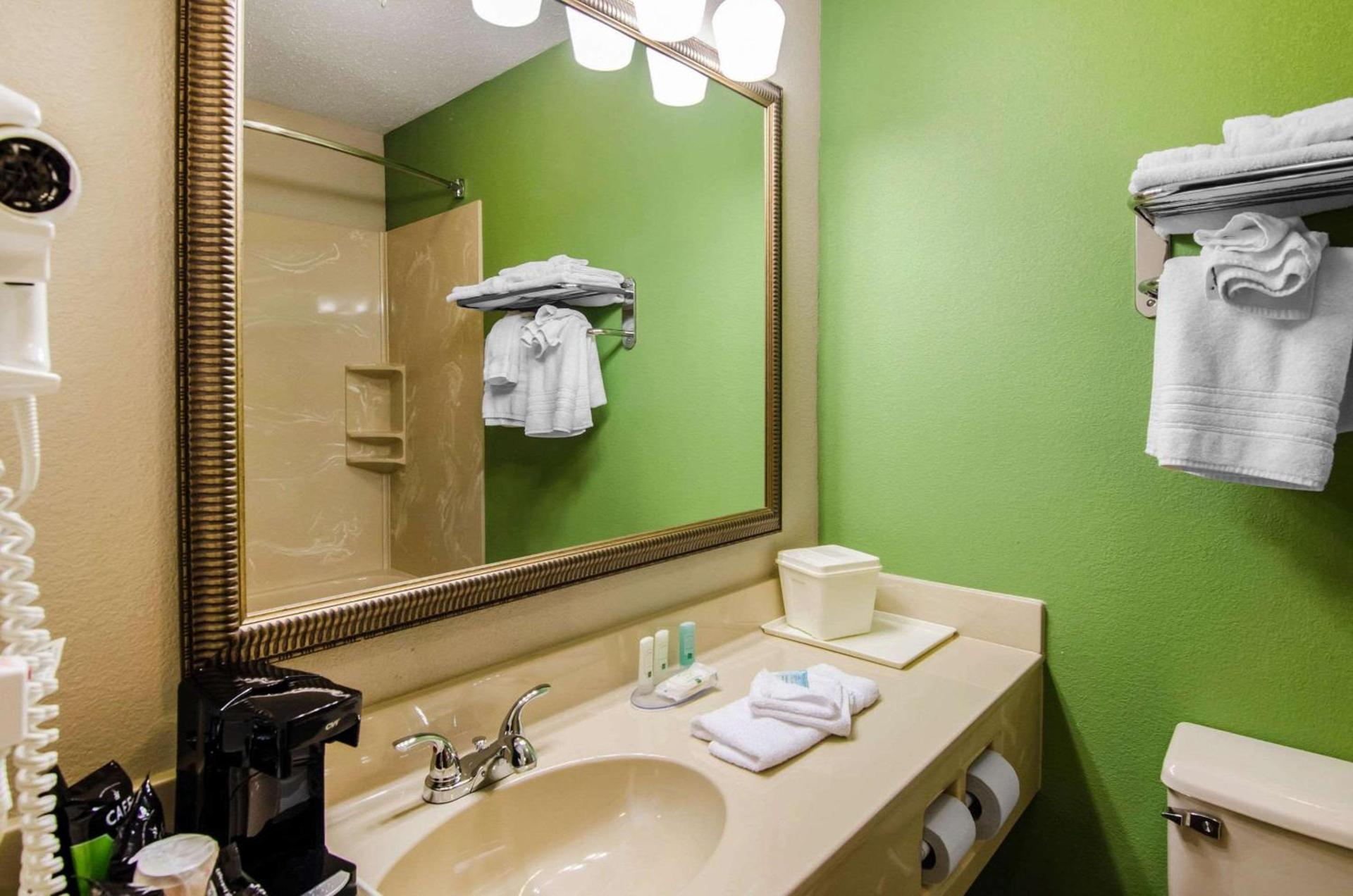 Quality Inn Summersville - New River Area photo 19