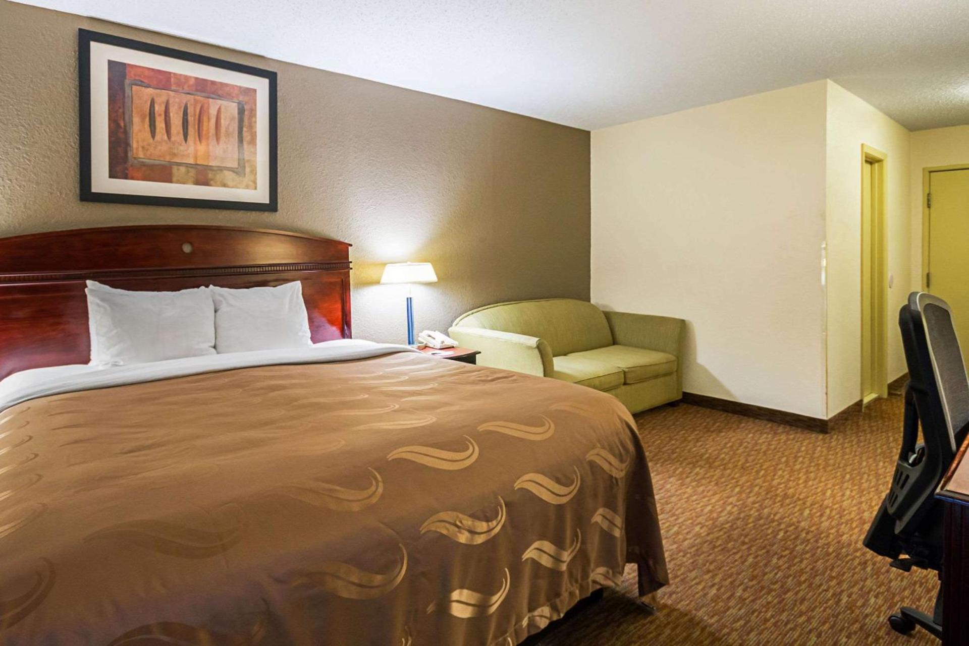 Quality Inn Fairmont photo 9
