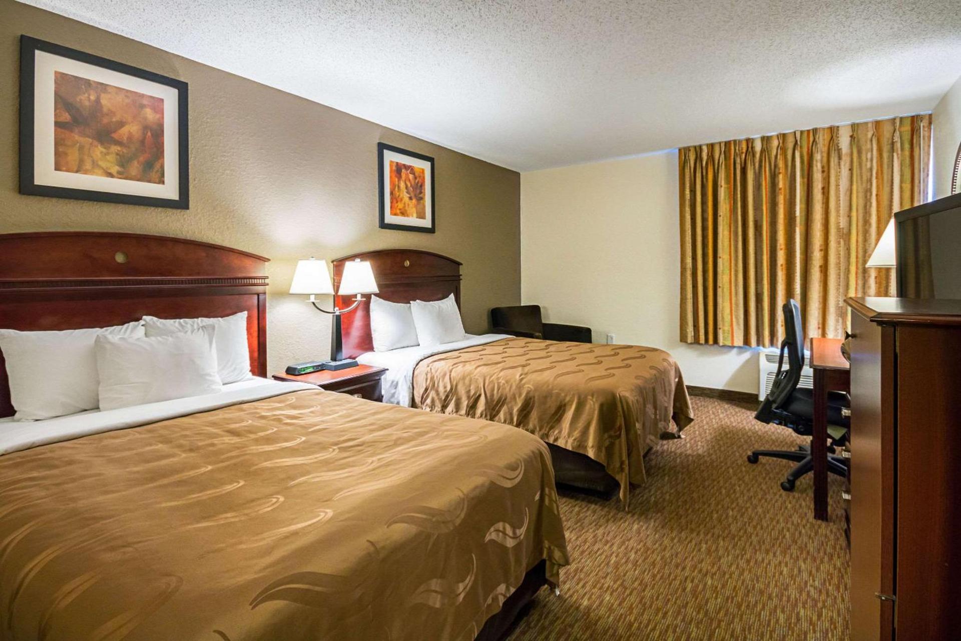 Quality Inn Fairmont photo 10