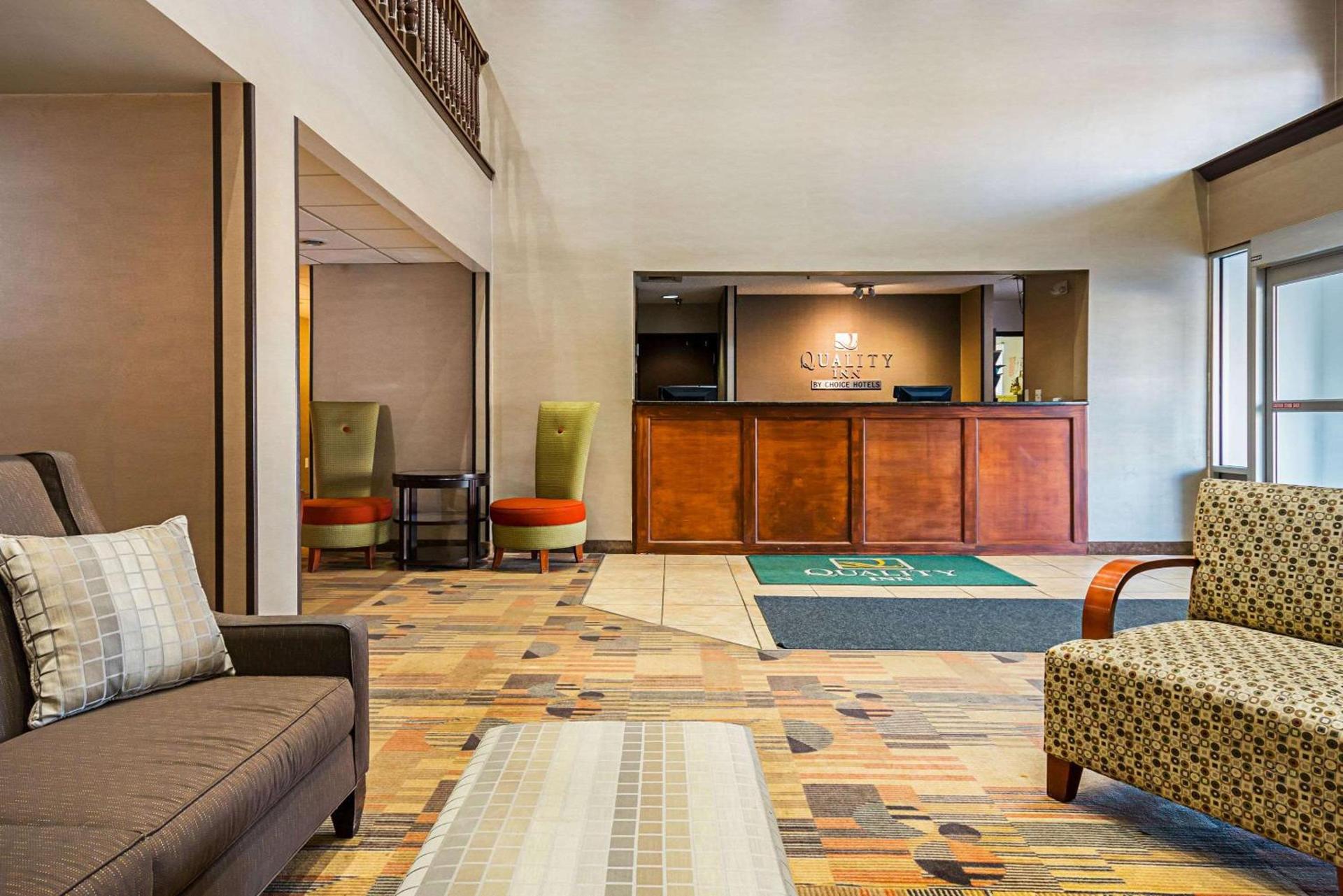 Quality Inn Fairmont photo 8