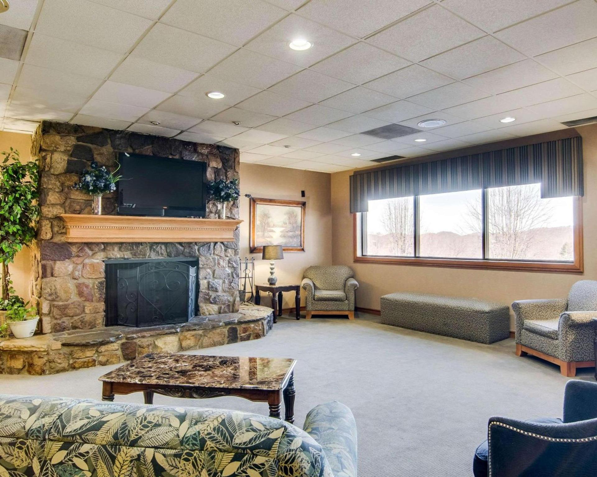 Quality Hotel and Conference Center Bluefield photo 34