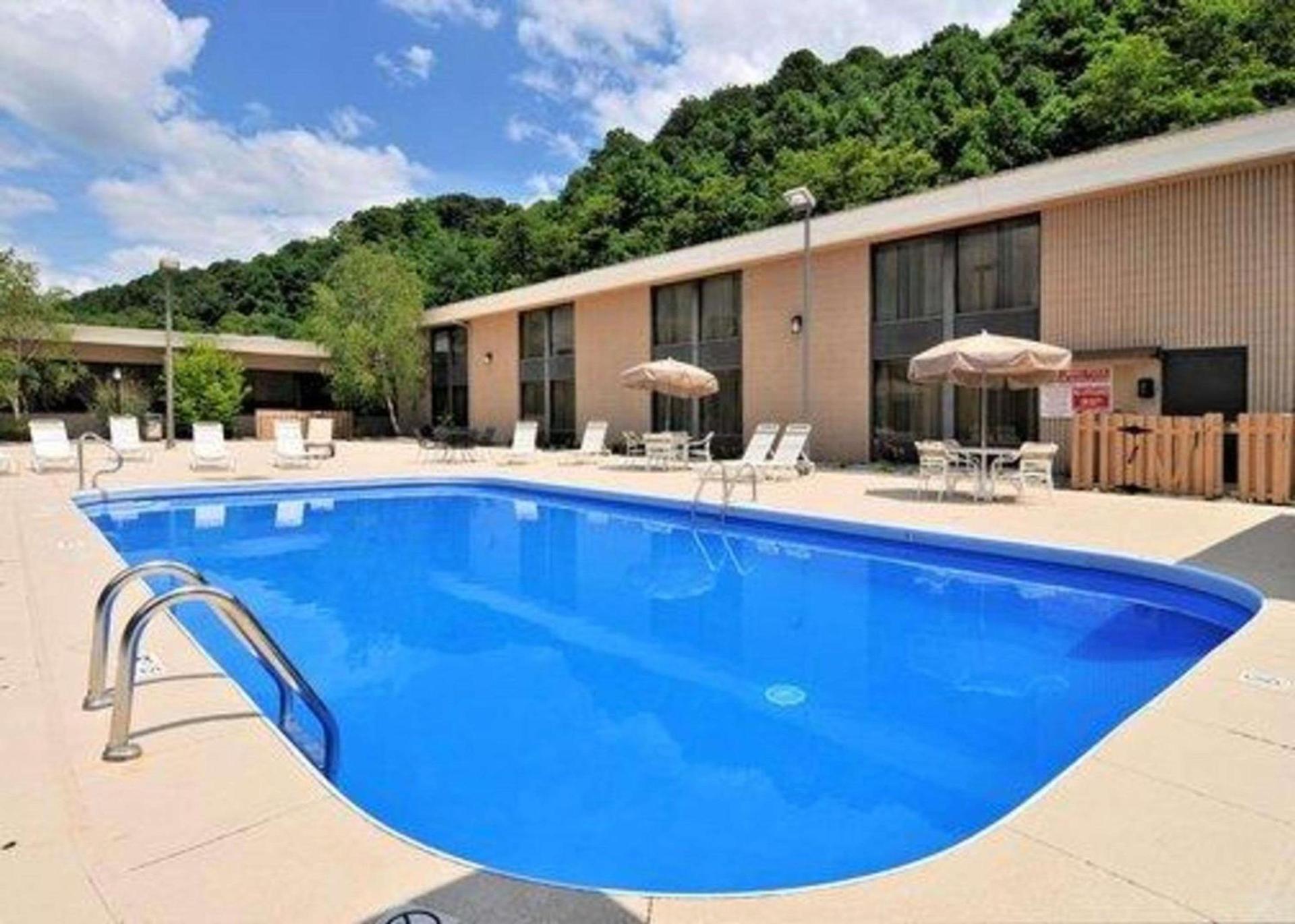 Quality Hotel and Conference Center Bluefield photo 8
