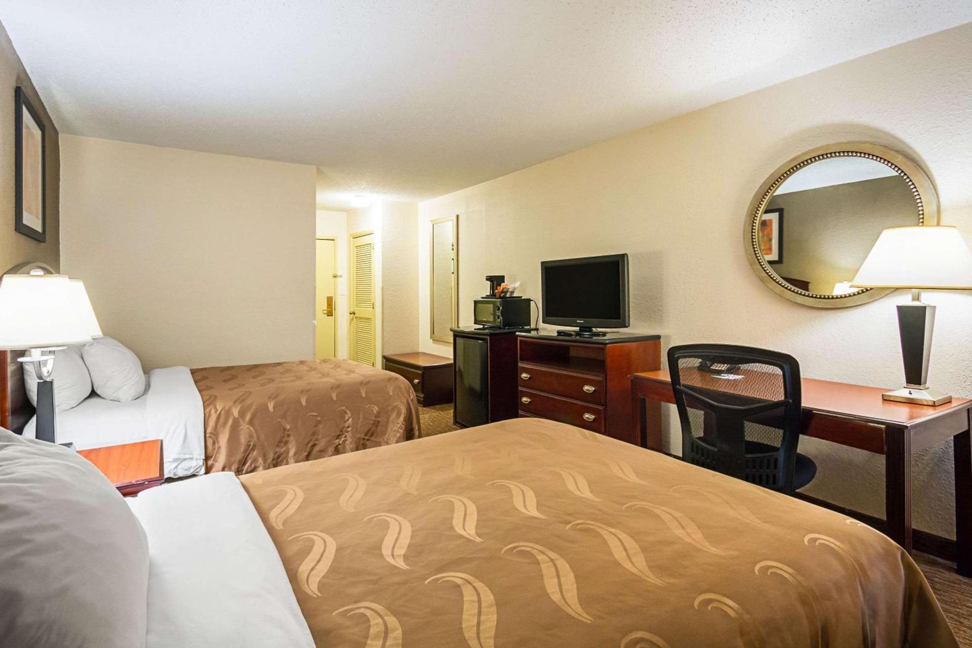 Quality Inn Fairmont photo 23