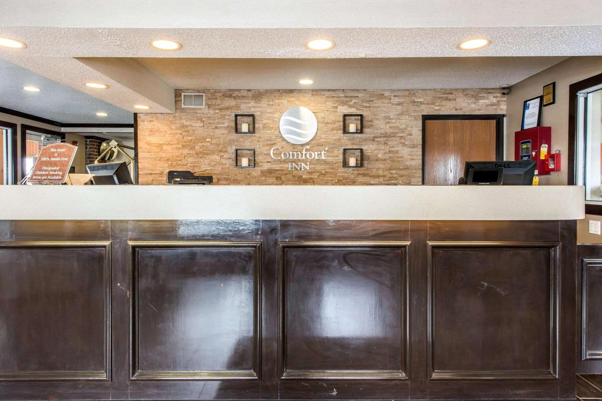 Comfort Inn Weirton - Steubenville photo 2