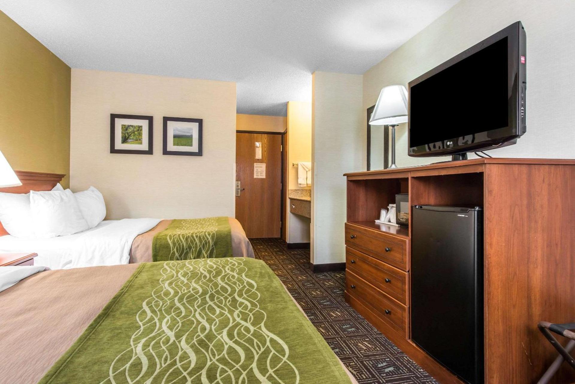 Comfort Inn Weirton - Steubenville photo 4
