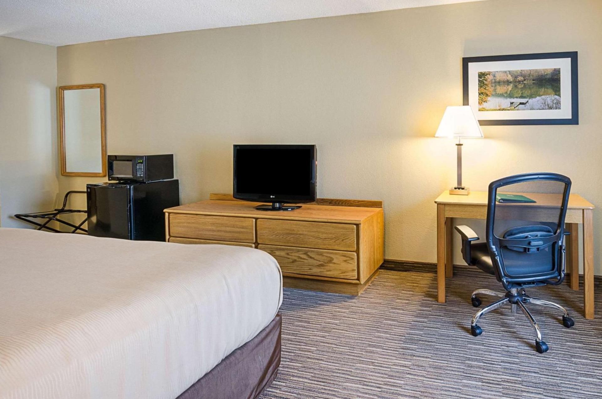Quality Inn Princeton photo 32