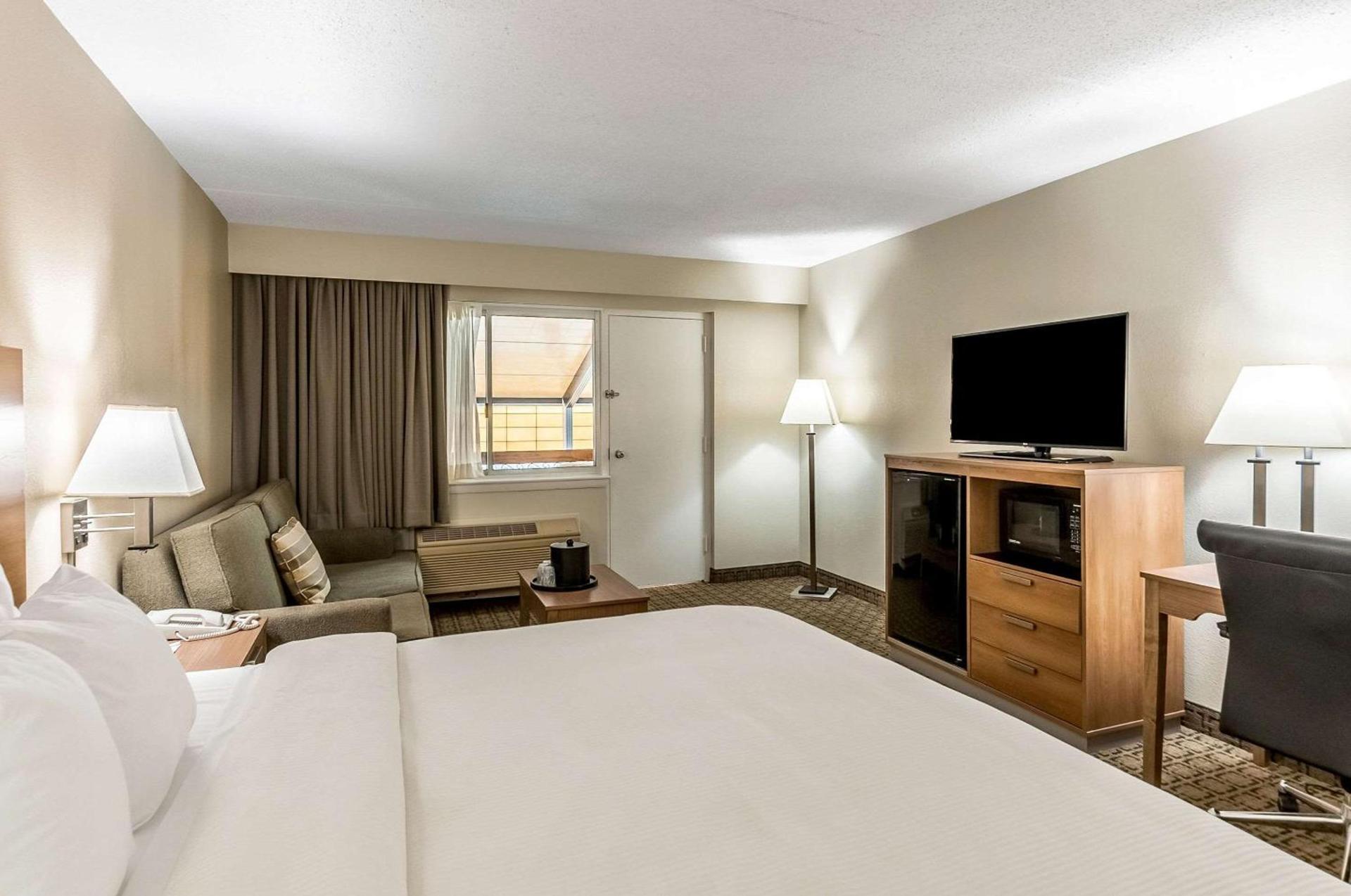 Clarion Inn Harpers Ferry-Charles Town photo 44