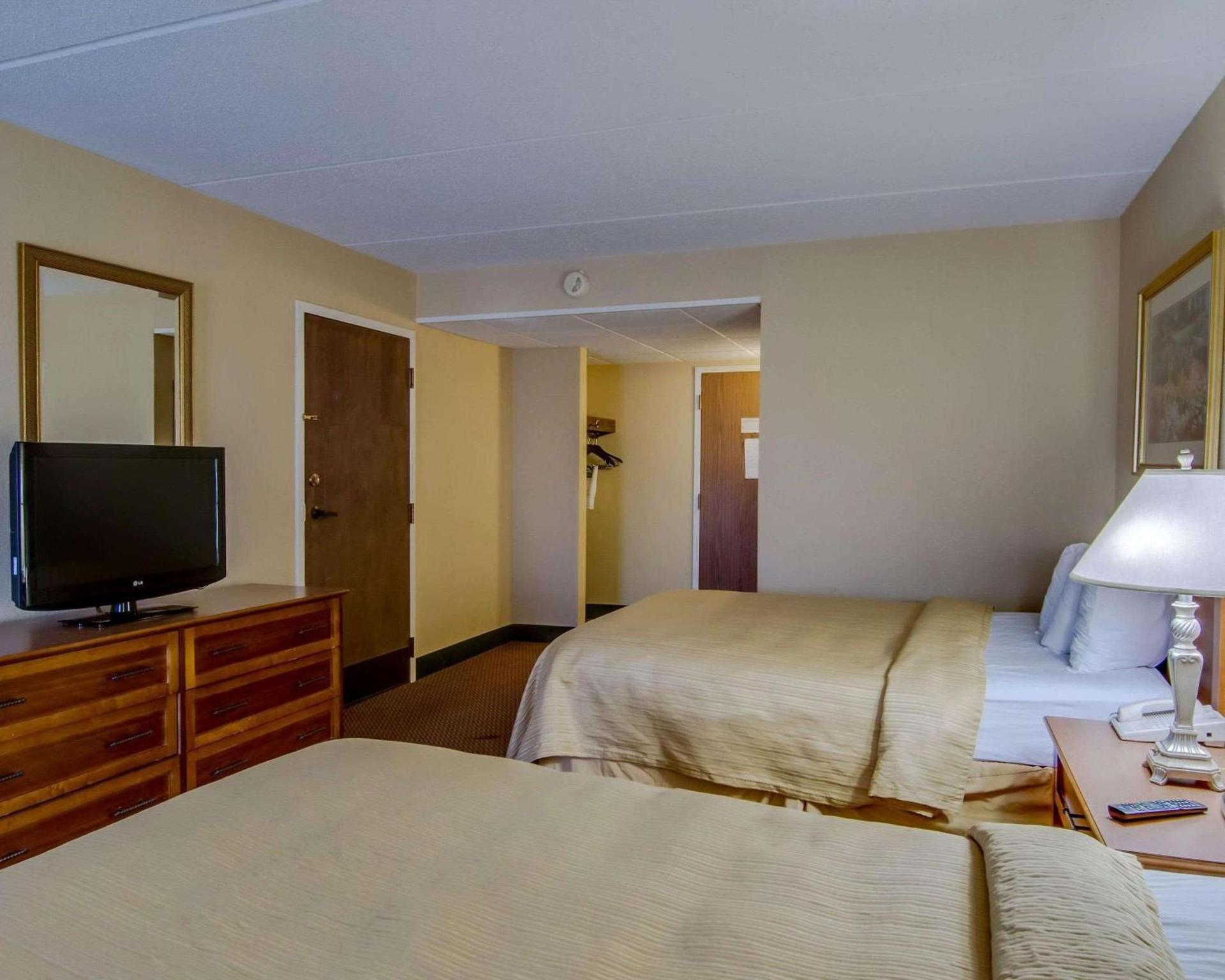 Quality Hotel and Conference Center Bluefield photo 17