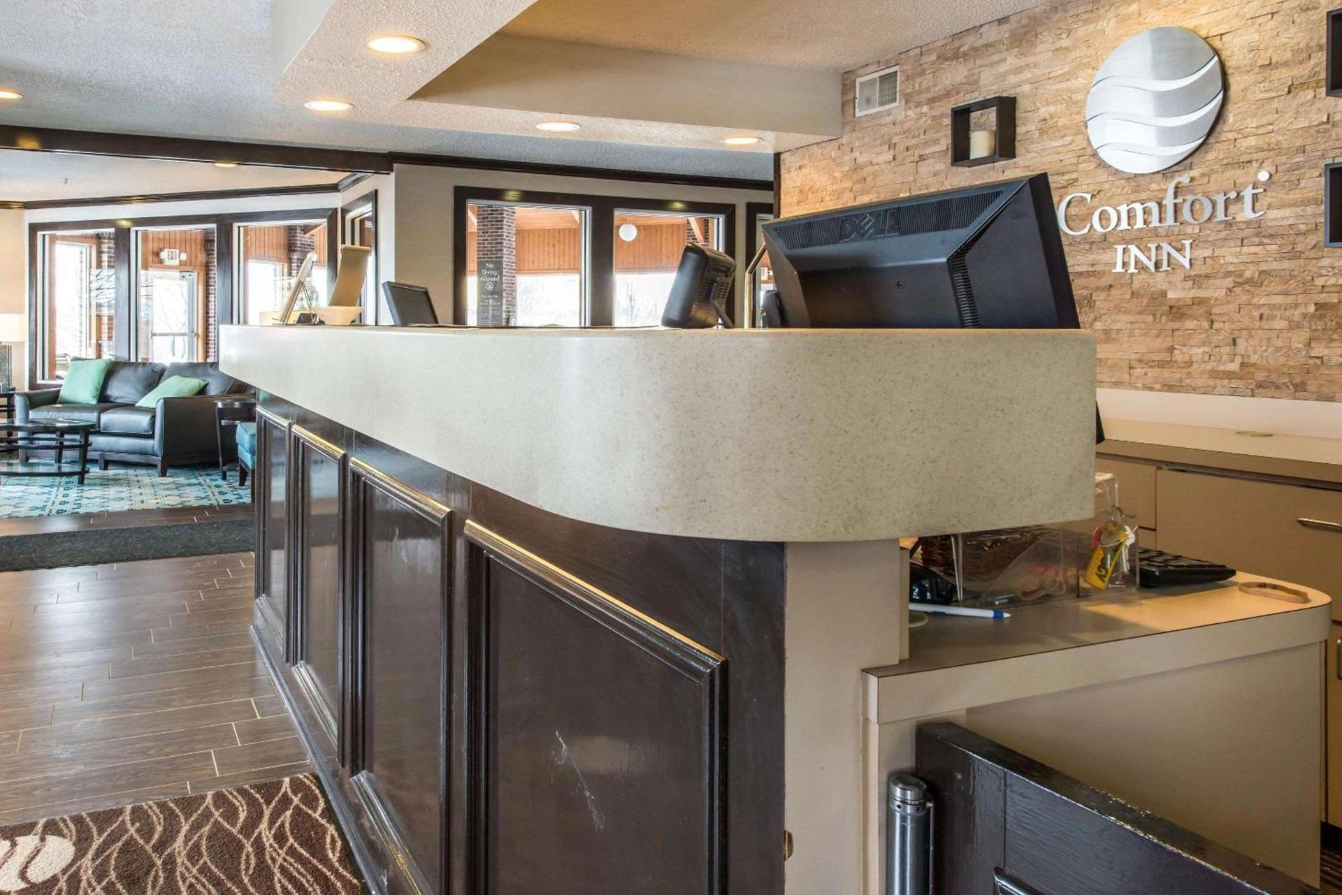 Comfort Inn Weirton - Steubenville photo 10
