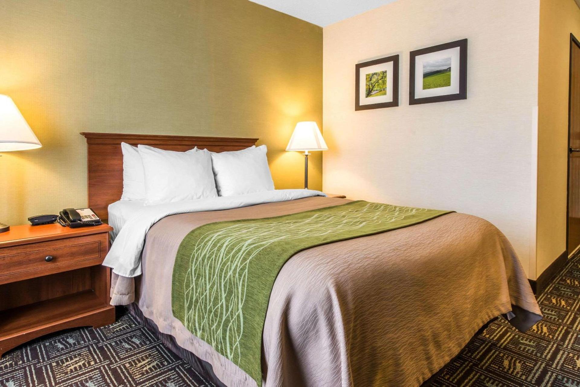 Comfort Inn Weirton - Steubenville photo 13