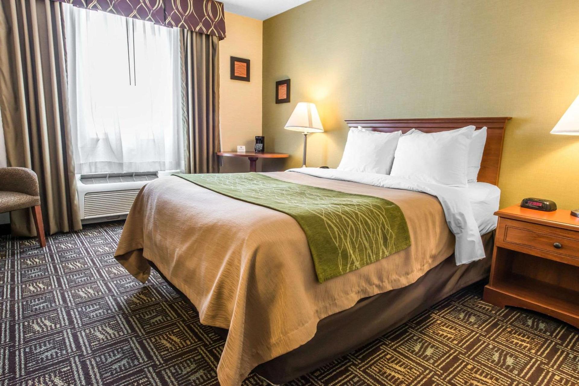 Comfort Inn Weirton - Steubenville photo 15