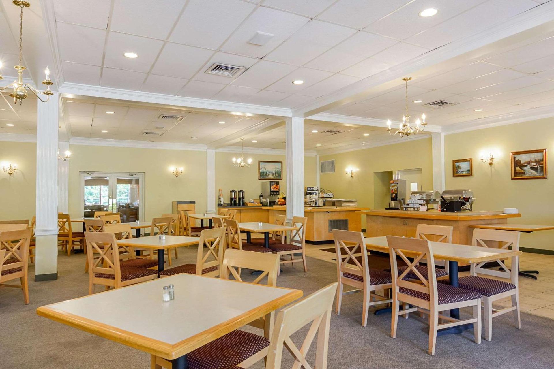 Clarion Inn Harpers Ferry-Charles Town photo 58