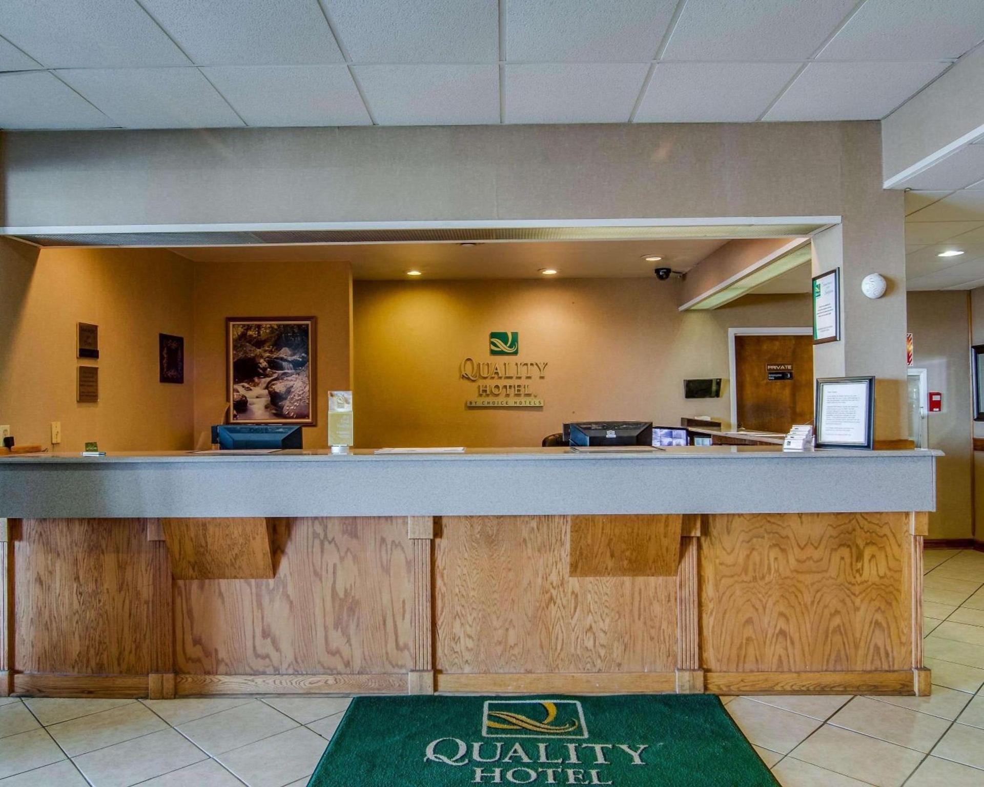 Quality Hotel and Conference Center Bluefield photo 2