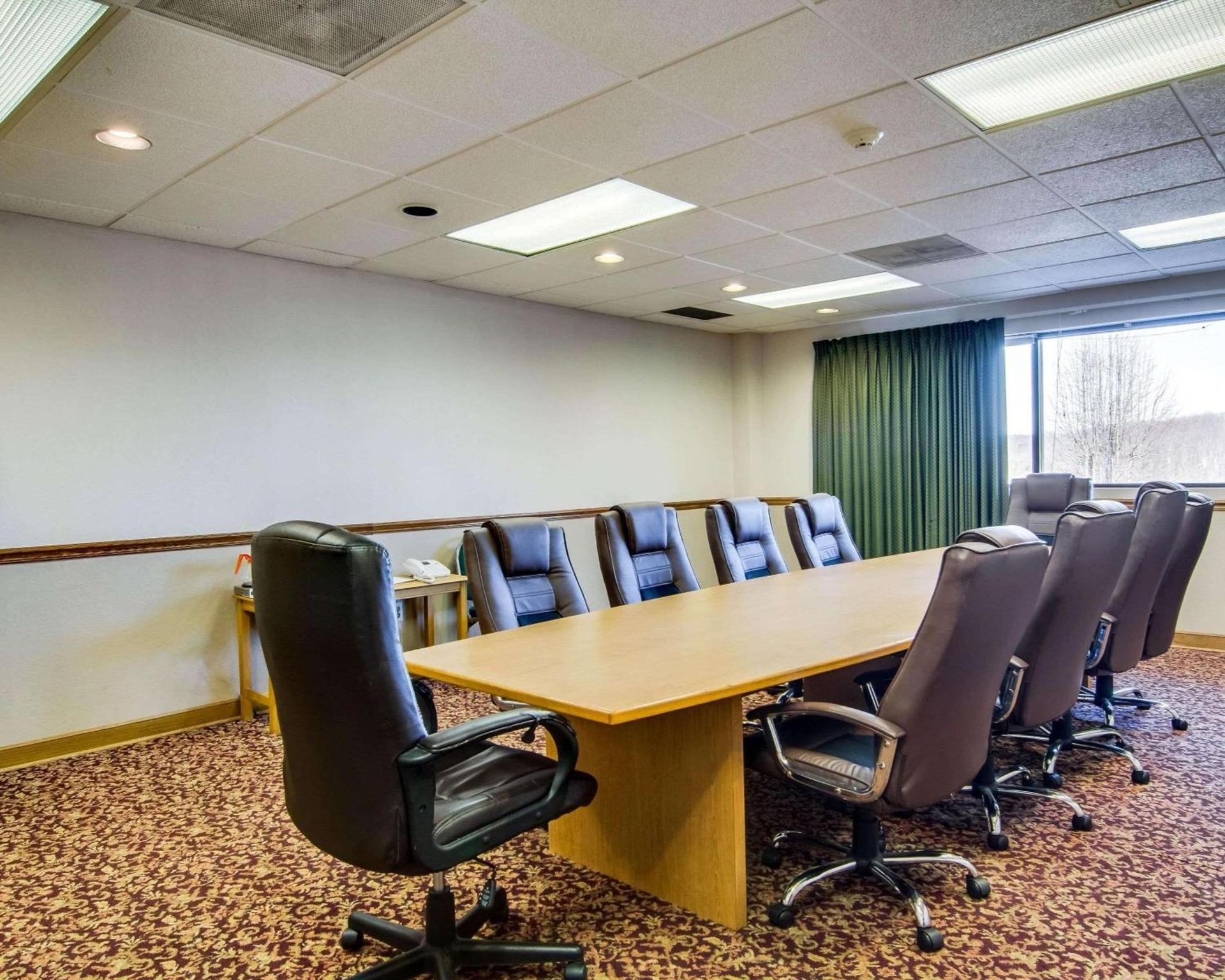 Quality Hotel and Conference Center Bluefield photo 11