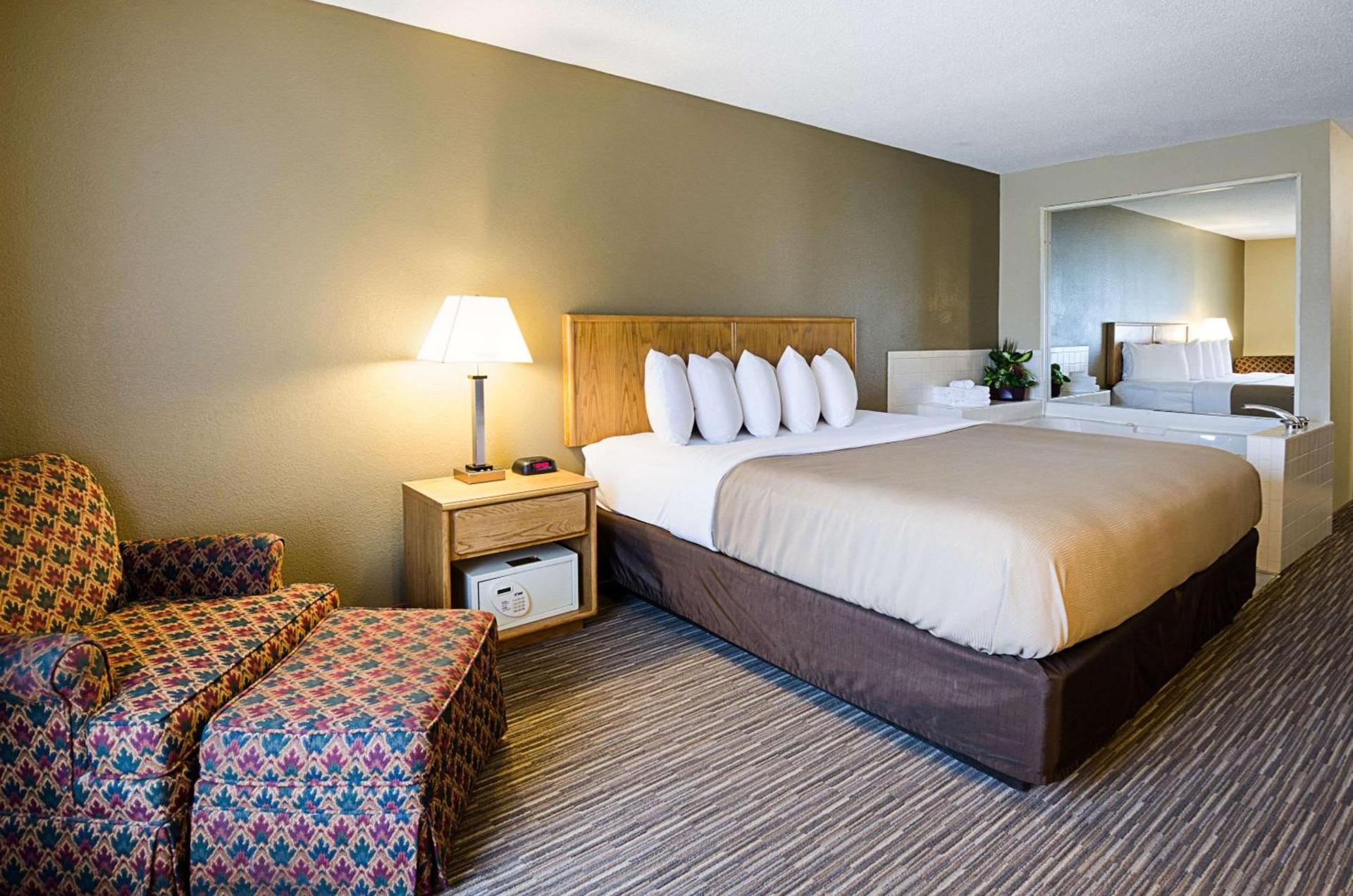 Quality Inn Princeton photo 18