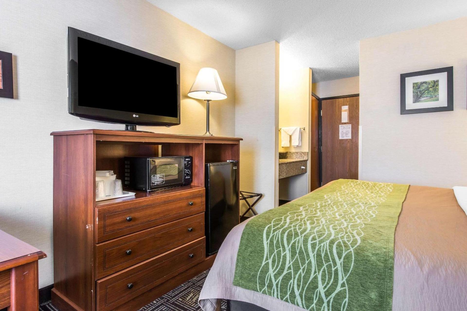 Comfort Inn Weirton - Steubenville photo 18