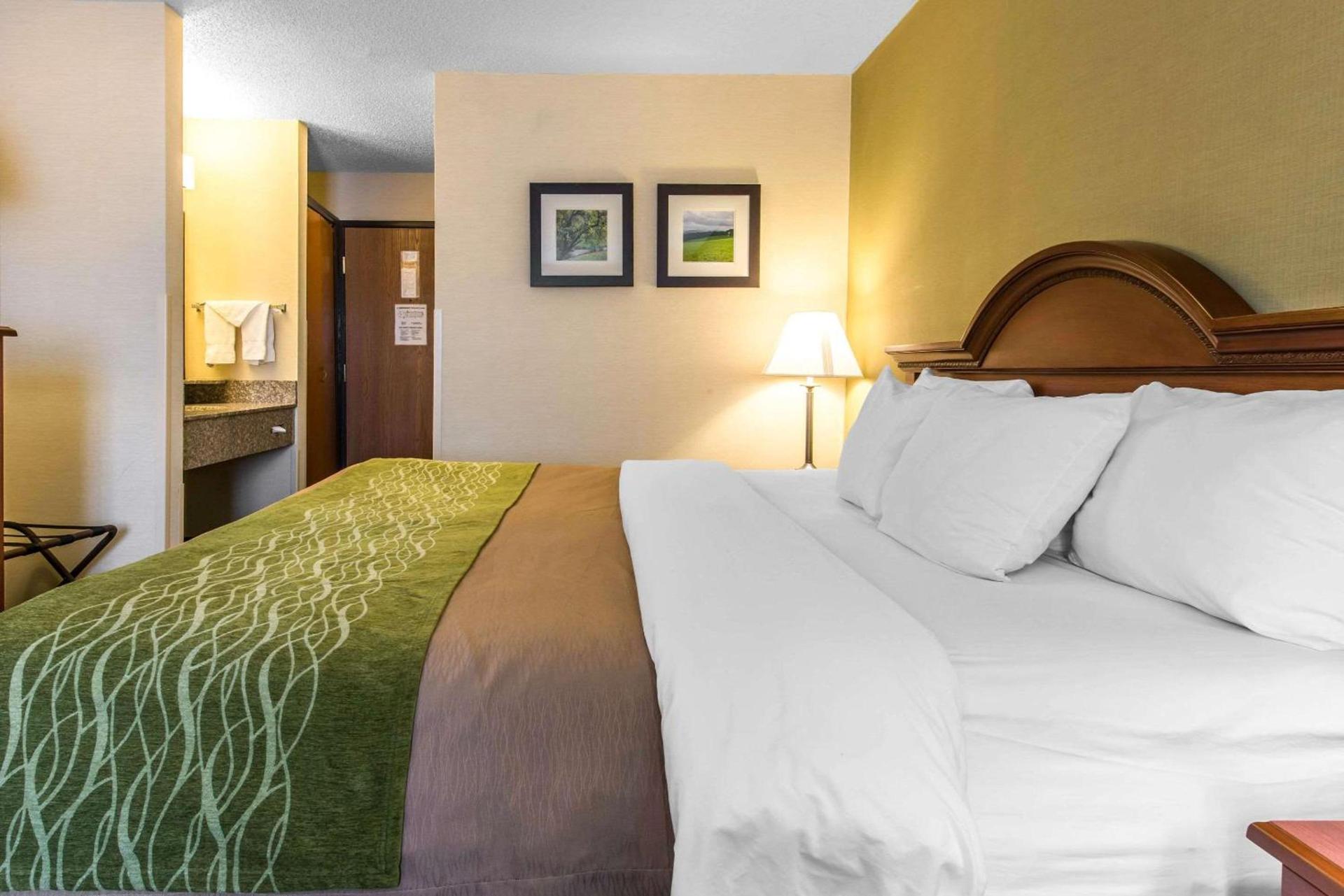 Comfort Inn Weirton - Steubenville photo 24