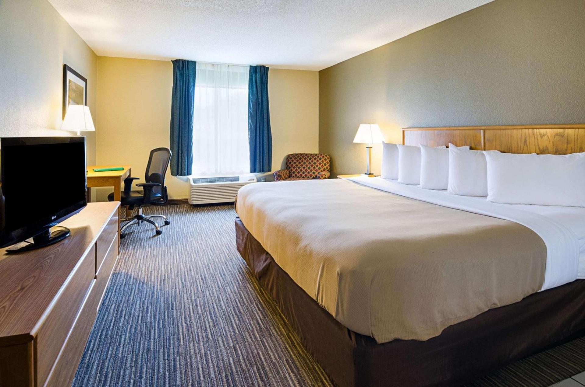 Quality Inn Princeton photo 13