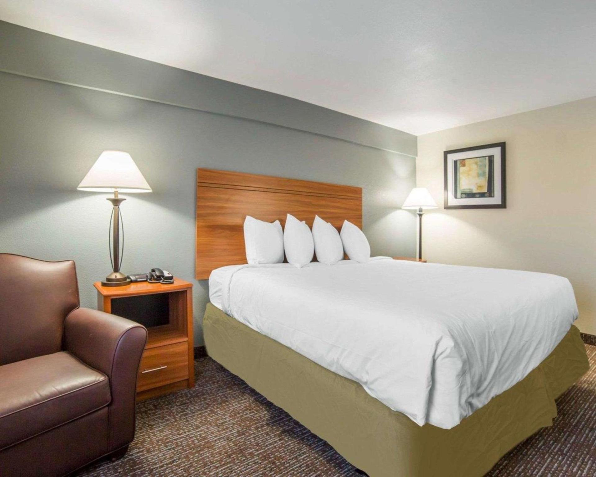 Quality Inn Gillette photo 14