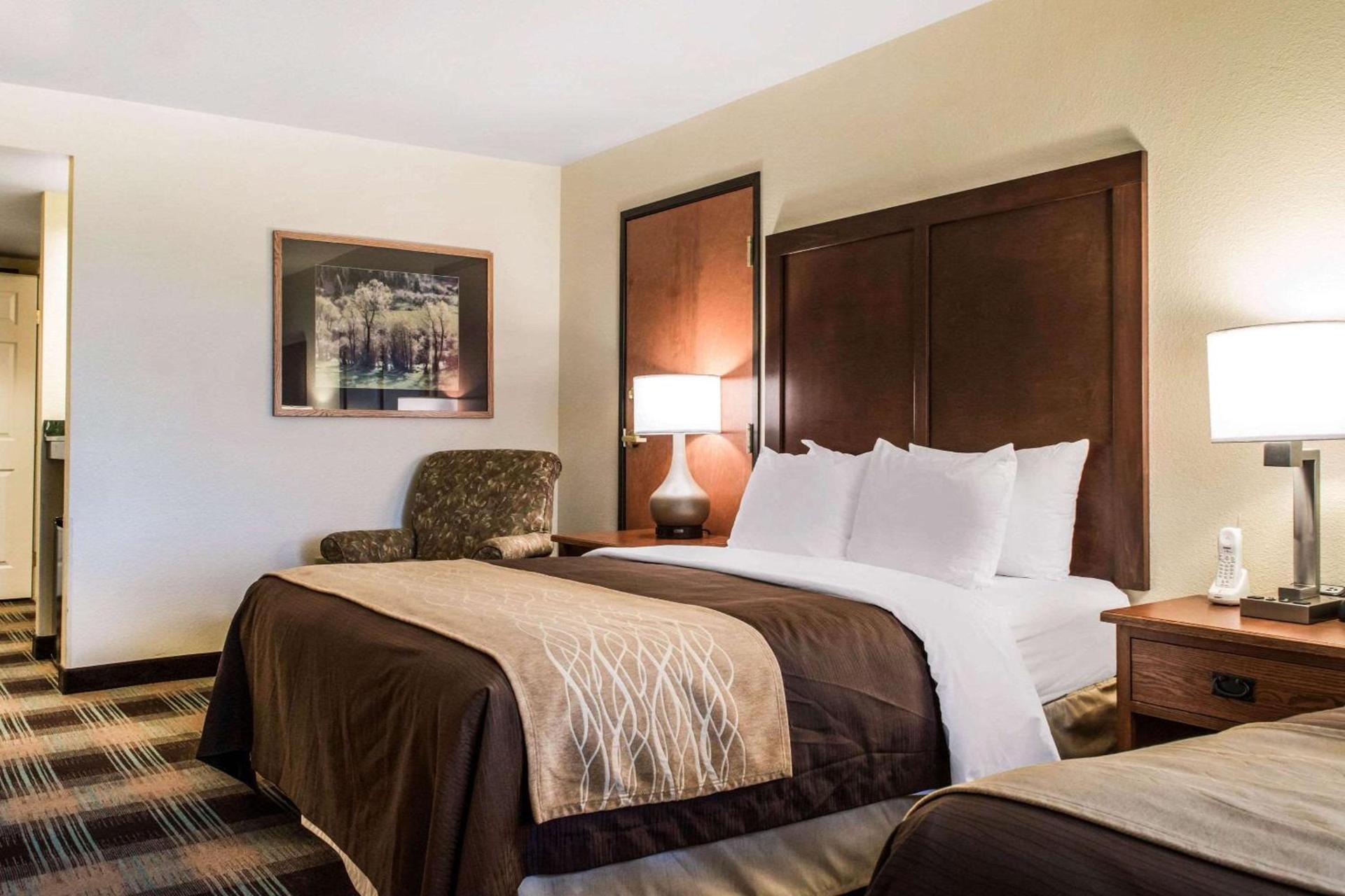 Comfort Inn & Suites Sheridan photo 2