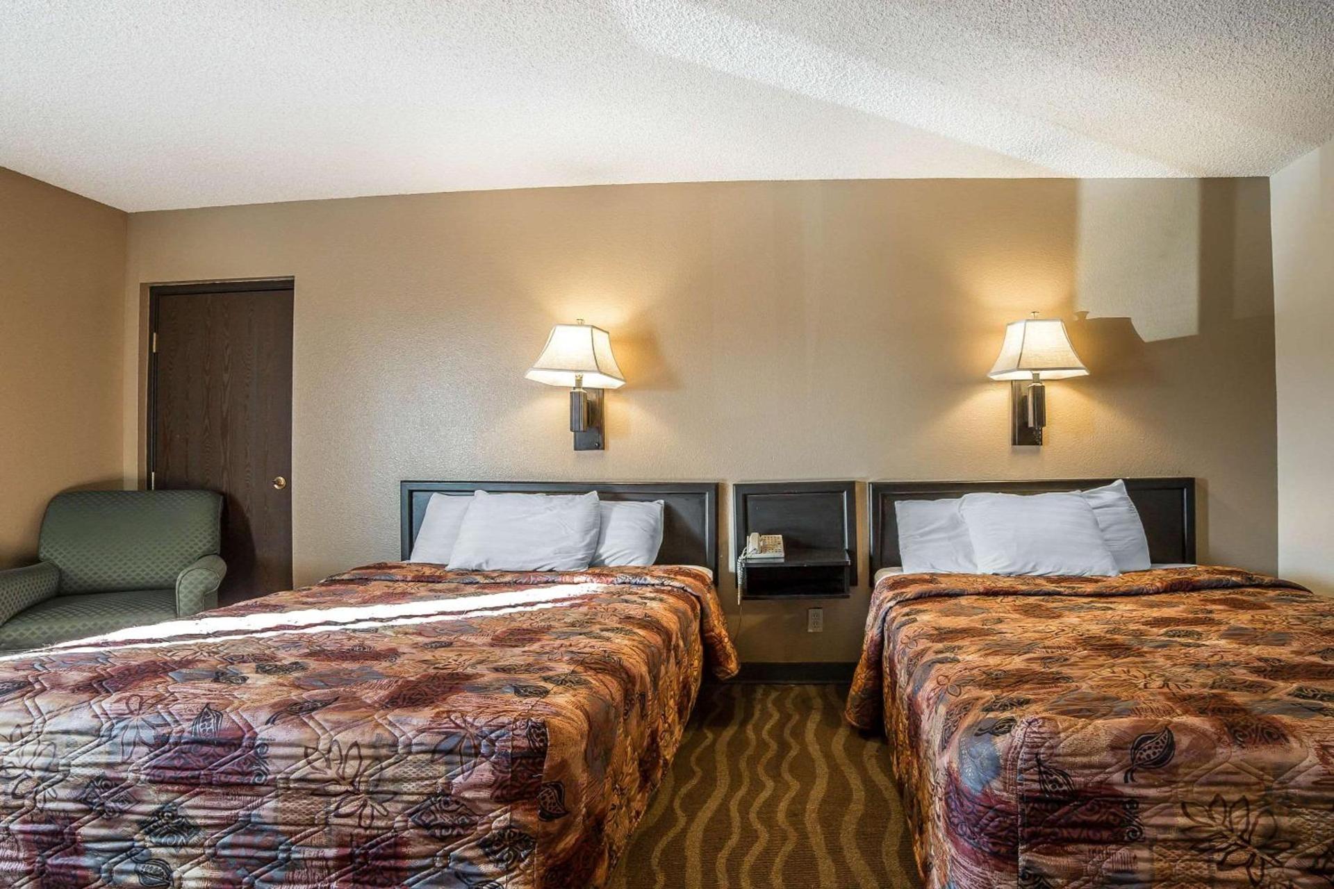 Rodeway Inn Cheyenne I-80 East photo 8
