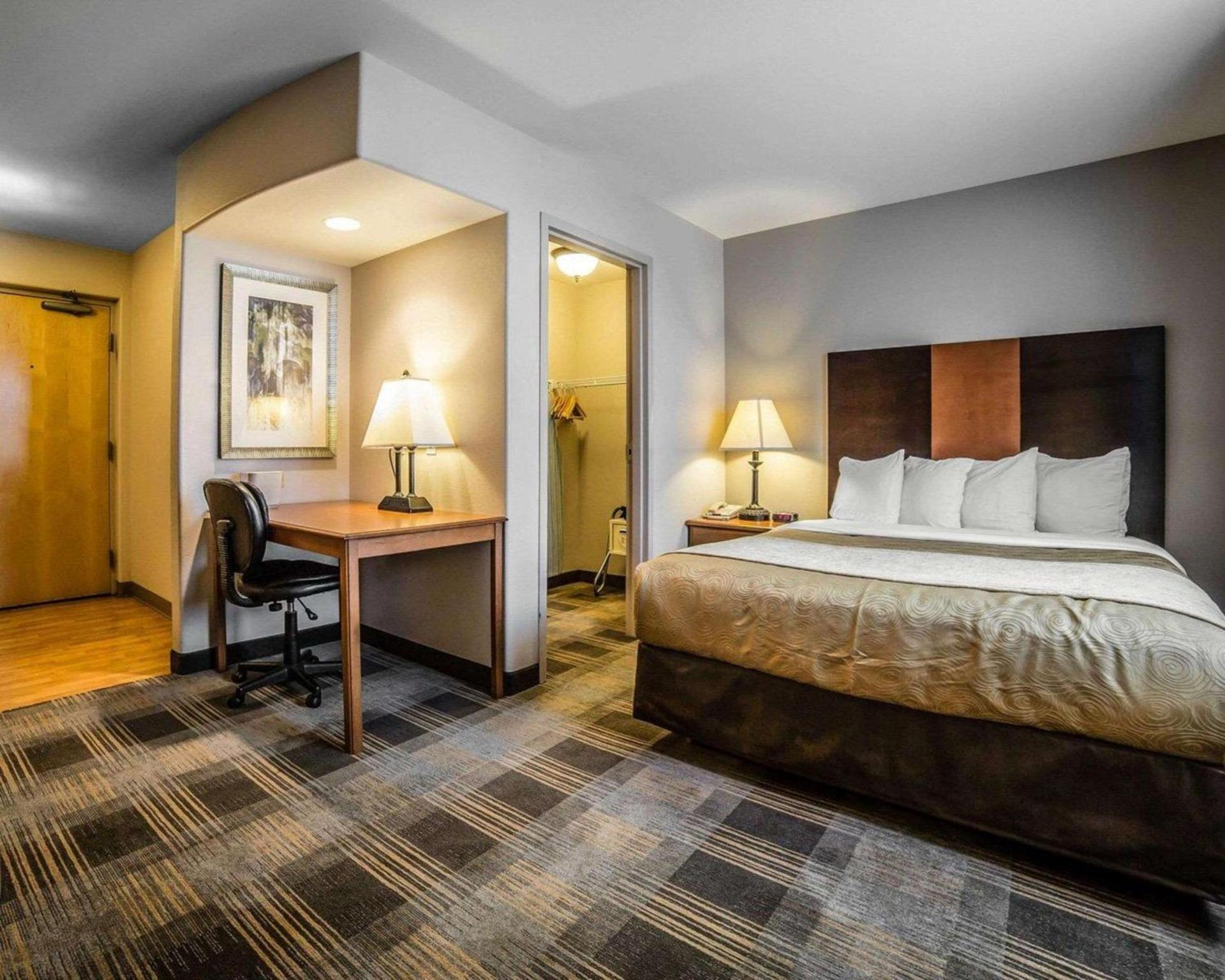 MainStay Suites Casper photo 8