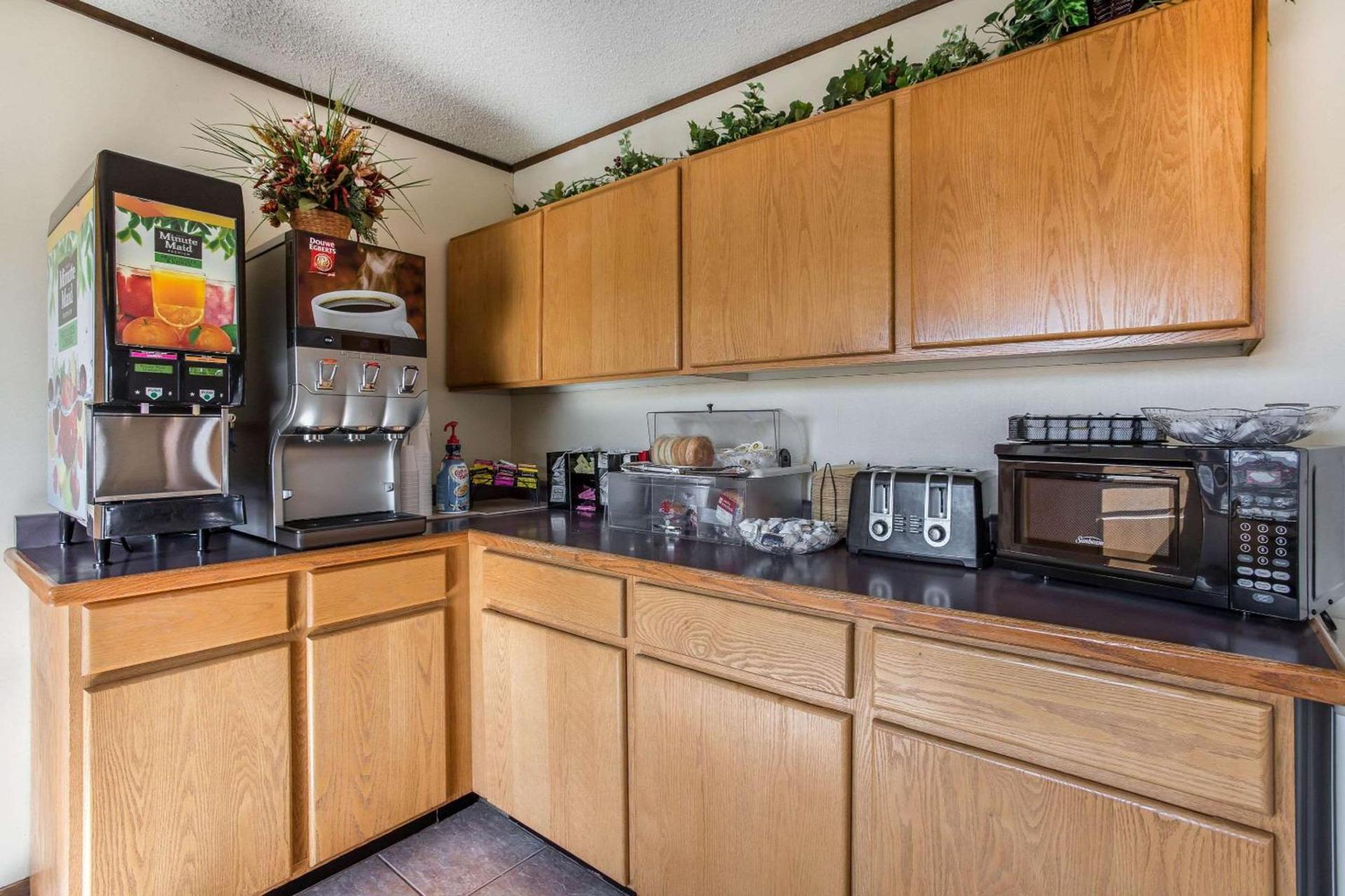 Rodeway Inn Pronghorn Lodge photo 15