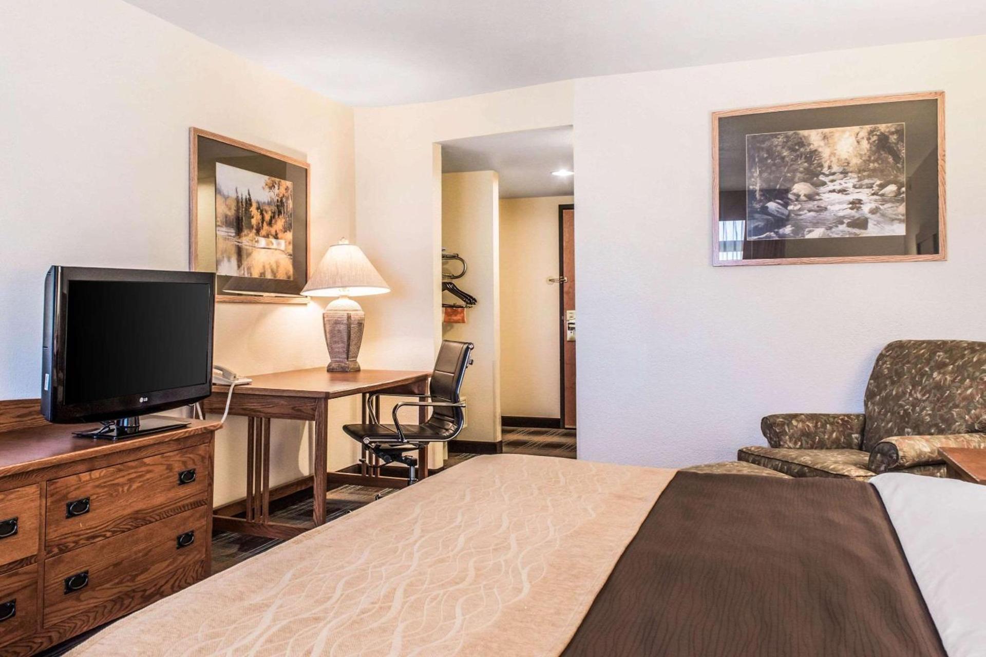 Comfort Inn & Suites Sheridan photo 12