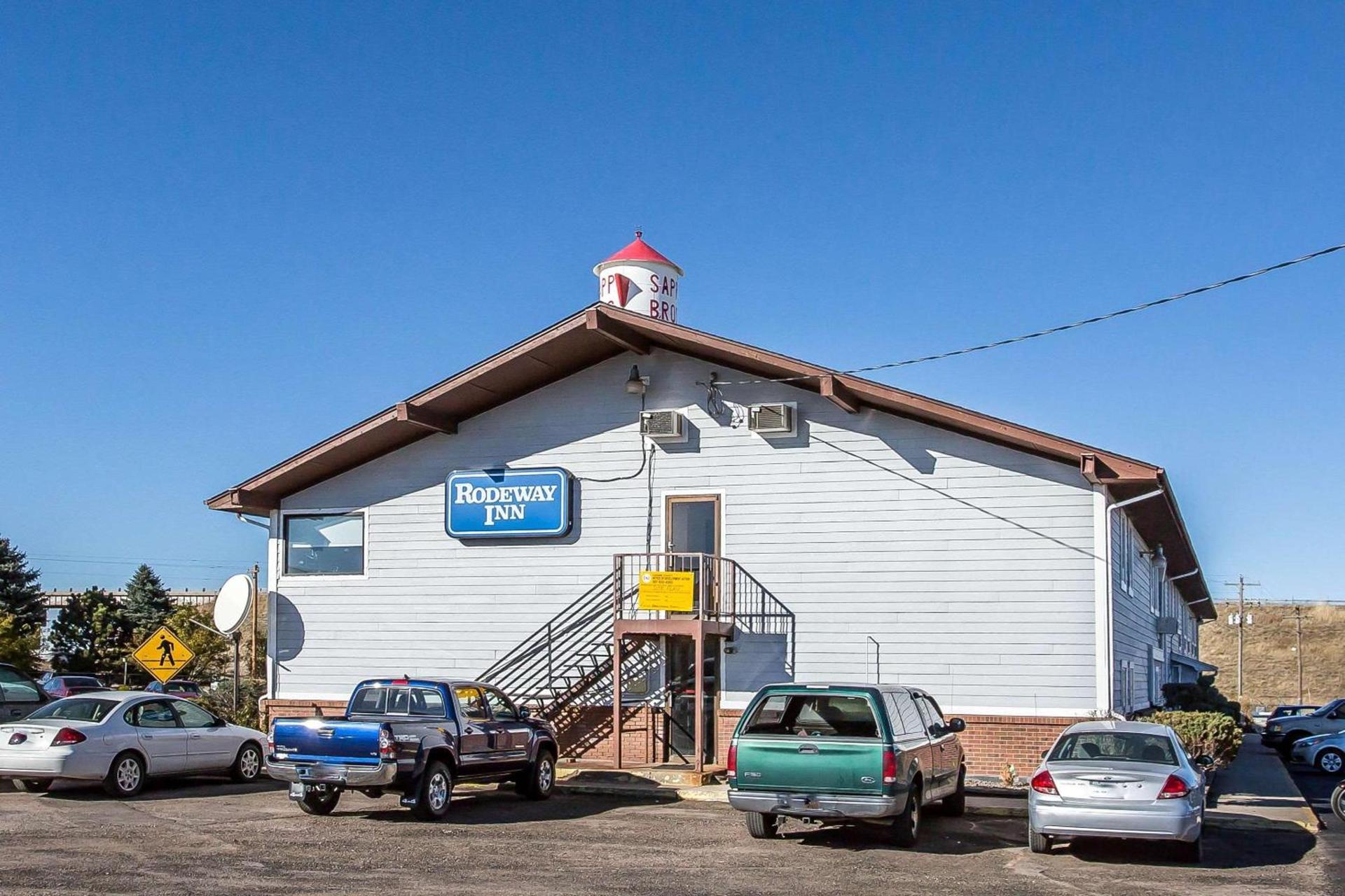 Rodeway Inn Cheyenne I-80 East photo 11