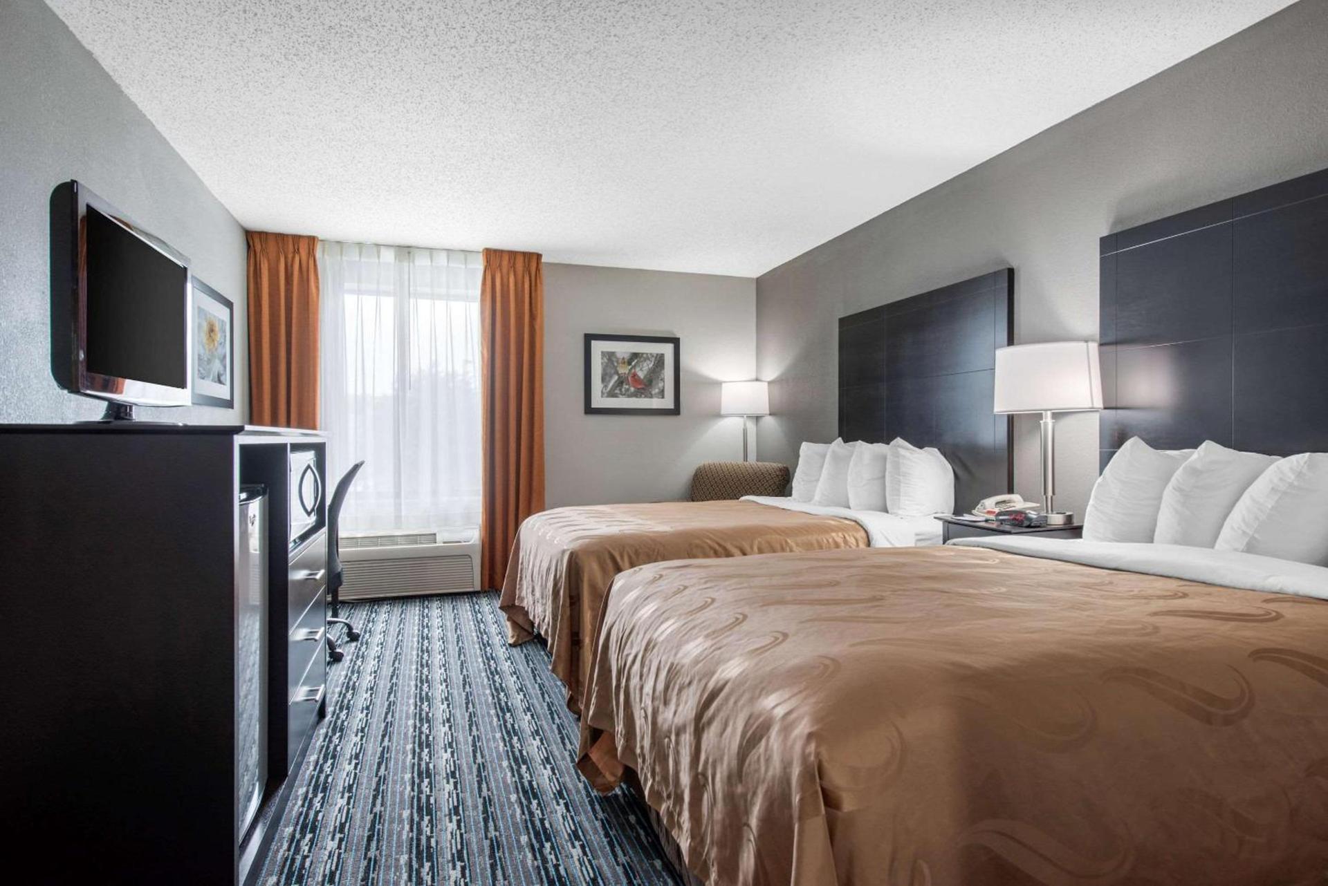 Quality Inn & Suites Brownsburg - Indianapolis West photo 6