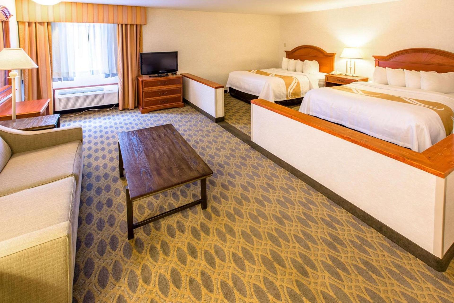 Quality Inn & Suites University photo 37