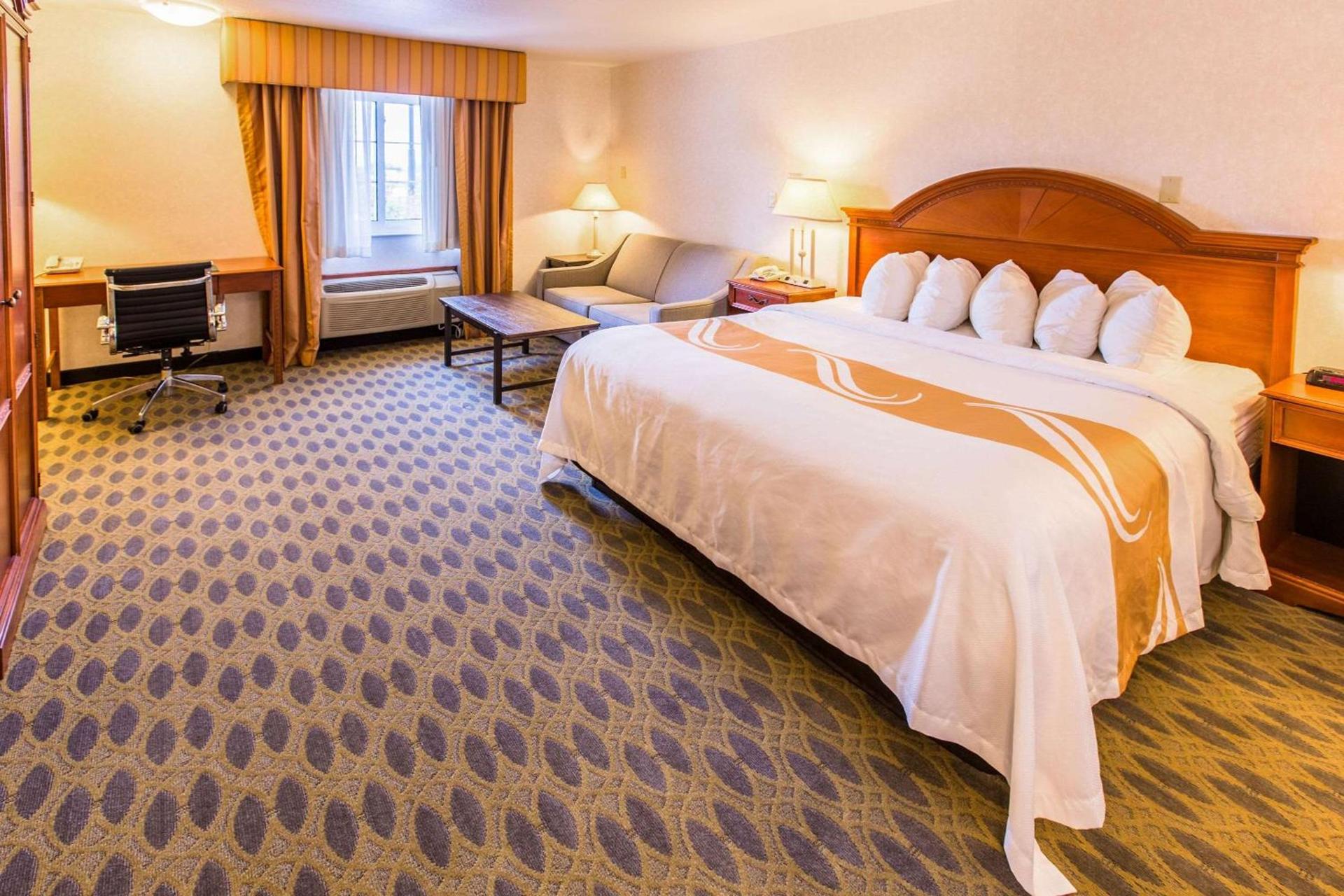 Quality Inn & Suites University photo 29