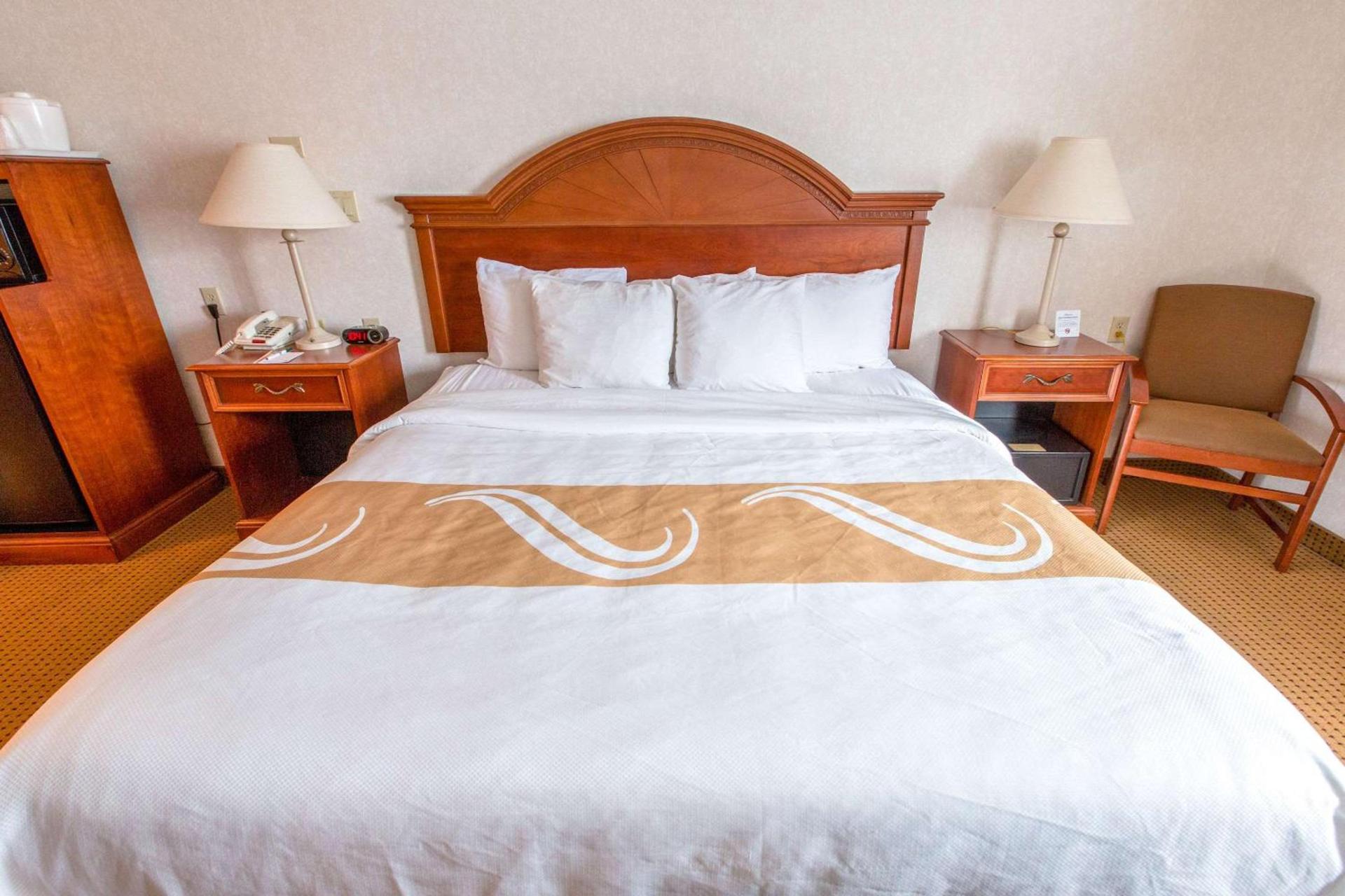 Quality Inn & Suites University photo 15